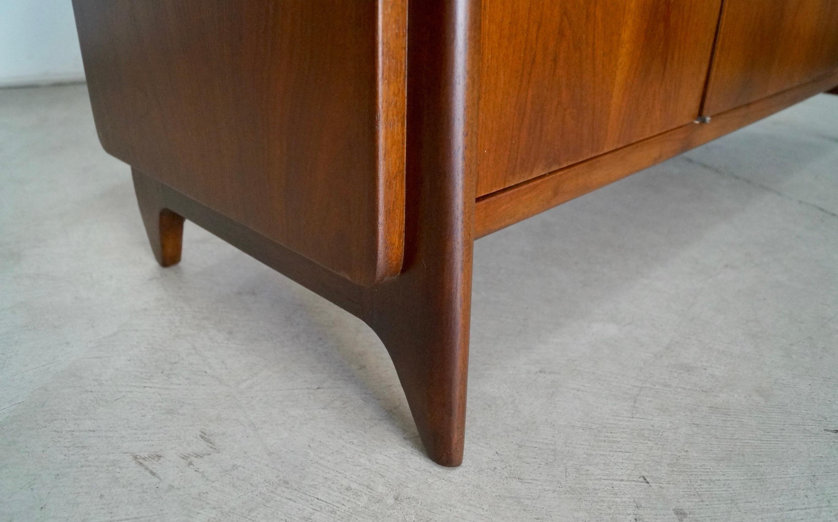 1950's Mid-Century Modern Drexel Projection Sideboard Credenza  6