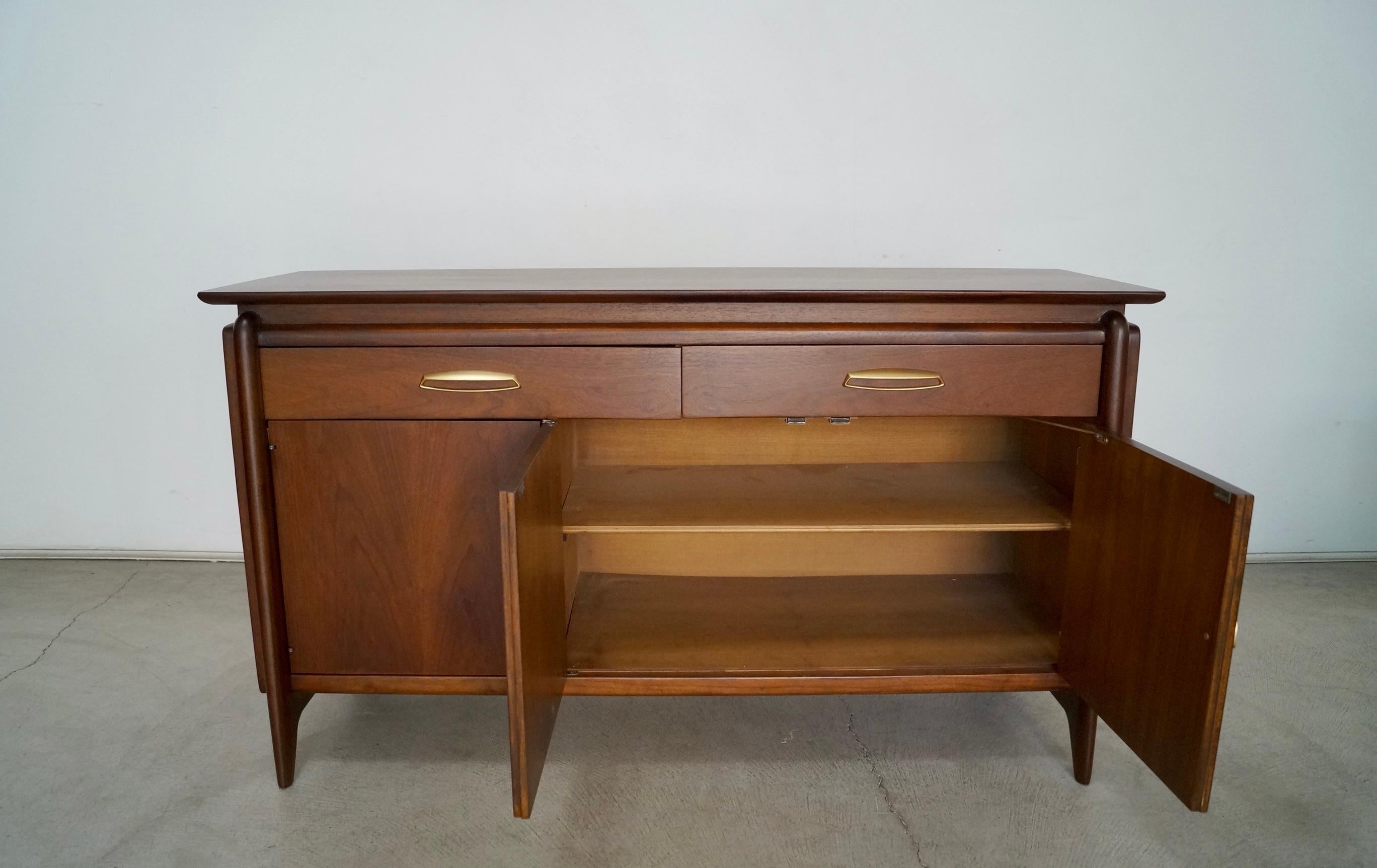 American 1950's Mid-Century Modern Drexel Projection Sideboard Credenza 