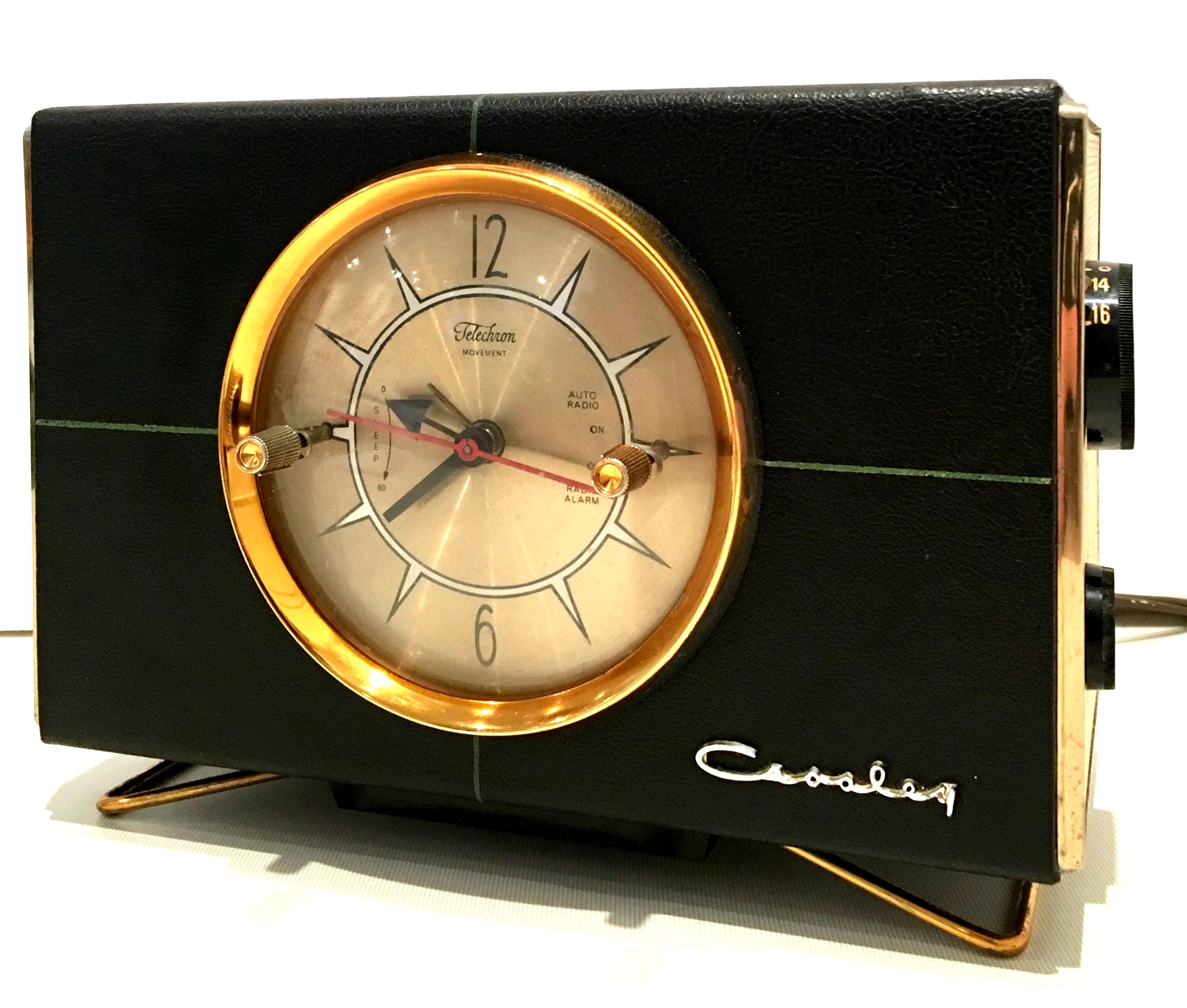 Radio Alarm Clock Vintage - For Sale on 1stDibs