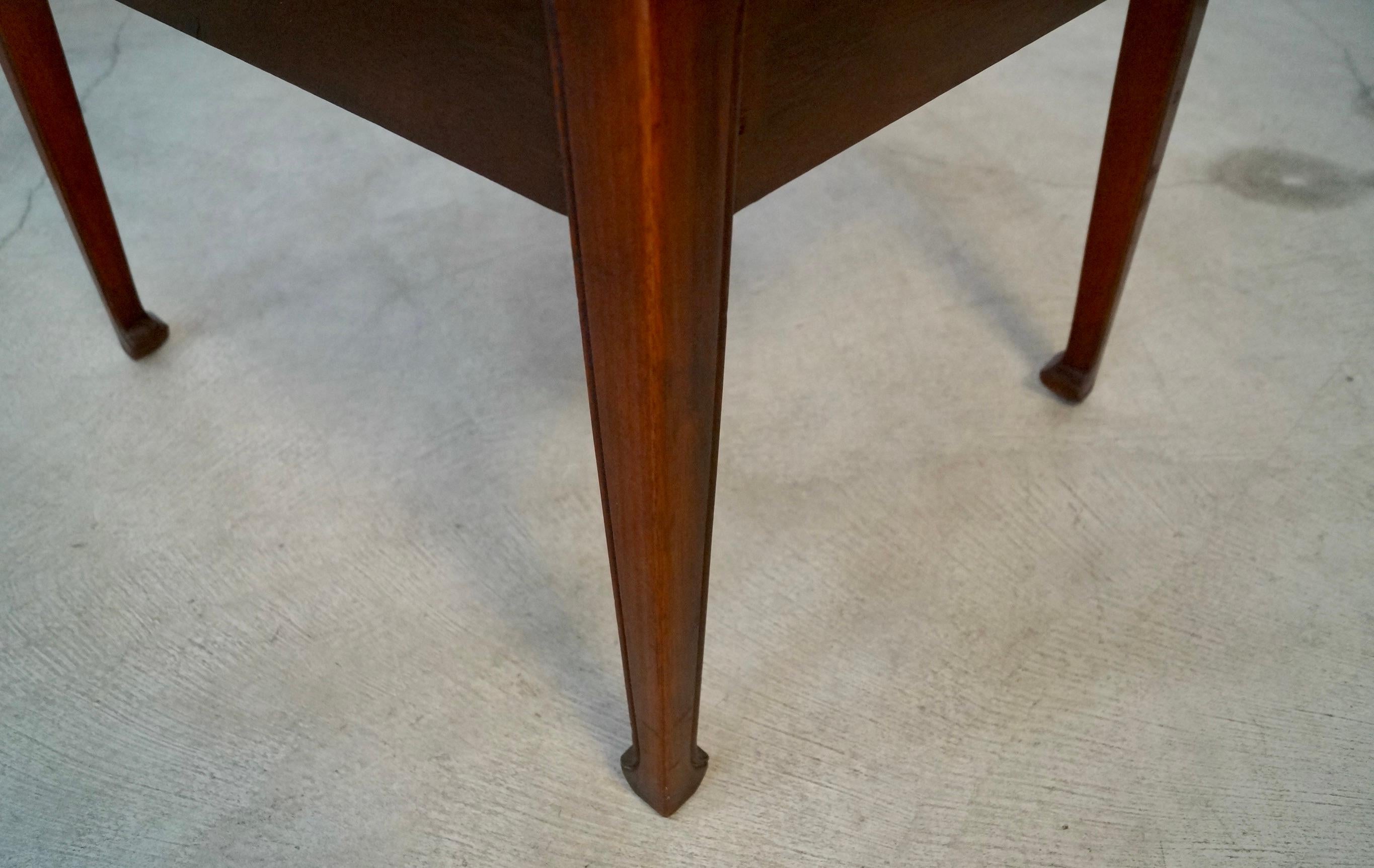 1950's Mid-Century Modern Fine Arts Furniture Nightstands / Side Tables - A Pair 8