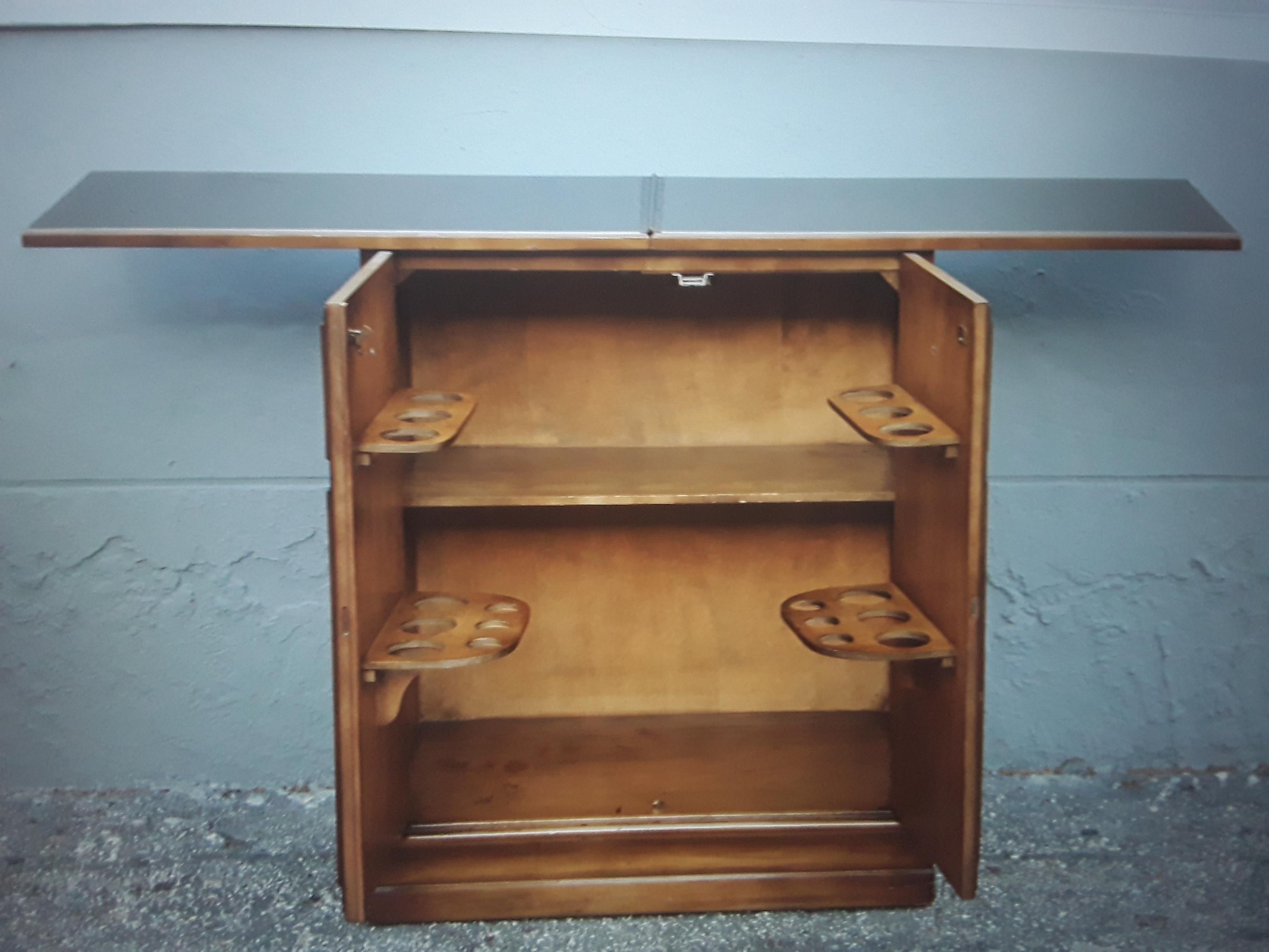 Mid-Century Modern 1950's Mid Century Modern Fully Compartmentalized Dry Bar For Sale