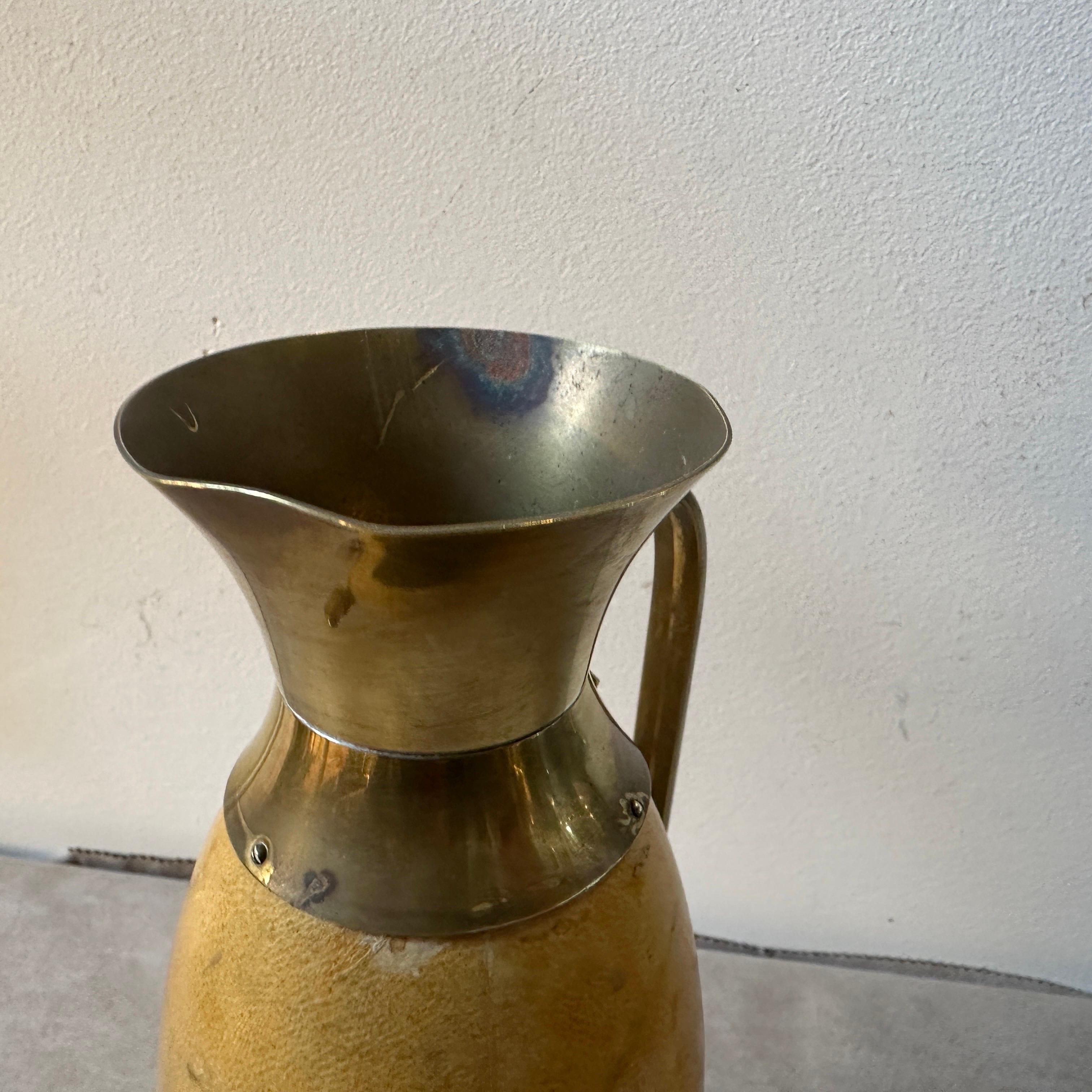 1950s Mid-Century Modern Goatskin and Brass Thermos Carafe by Aldo Tura For Sale 2