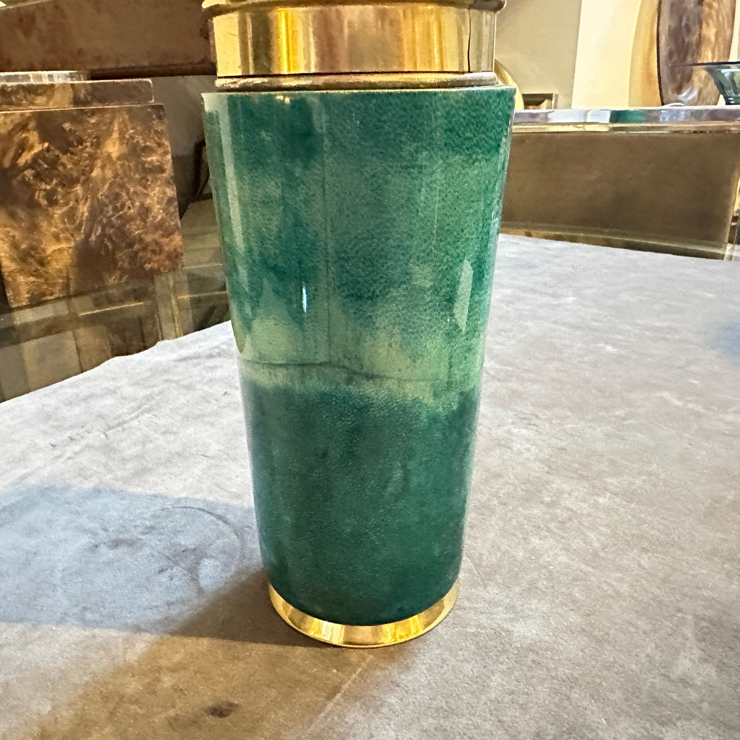 1950er Jahre Mid-century Modern grünes Ziegenleder und Messing Cocktail Shaker von Aldo Tura im Angebot 4