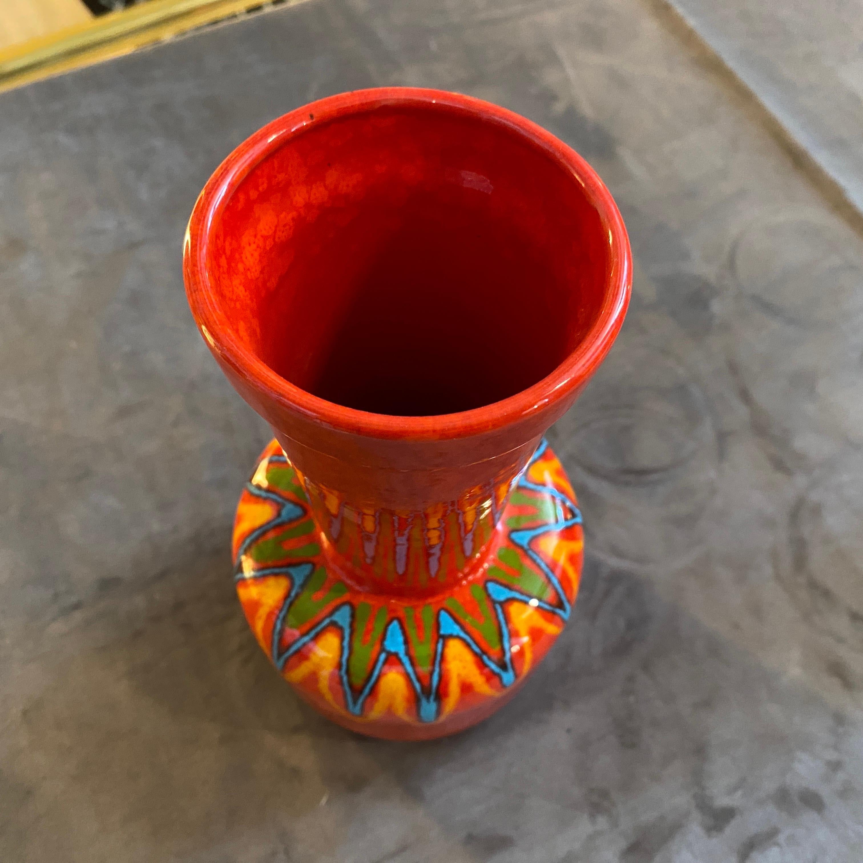 1950er Mid-Century Modern Handgemalte Keramikvase San Marino (20. Jahrhundert) im Angebot