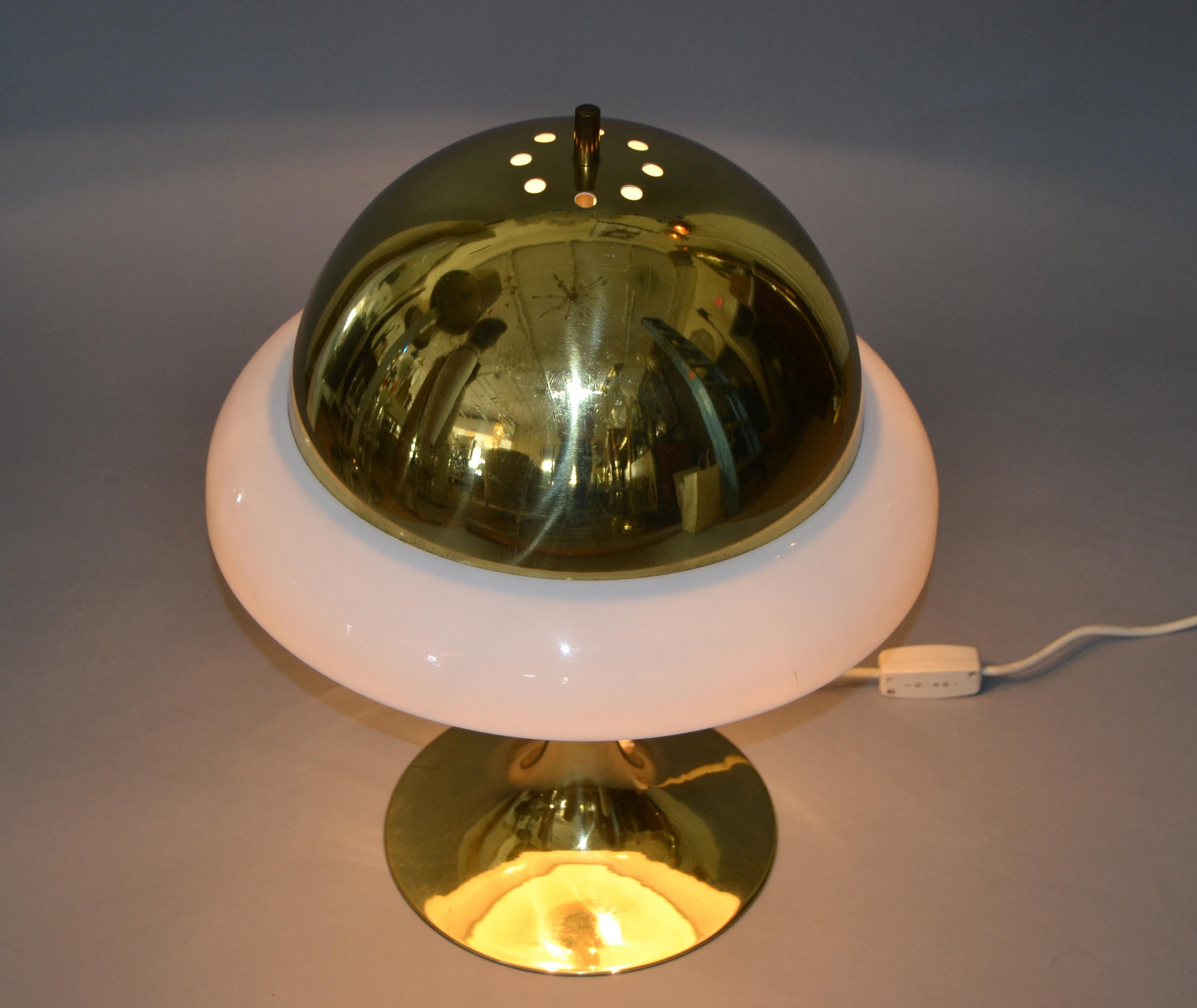 Mid-20th Century 1950s Mid-Century Modern Italian Brass and Plastic Table Lamp For Sale