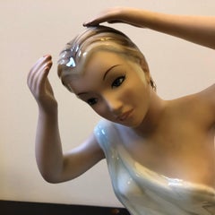 1950s Mid-Century Modern Italian Porcelain Woman Statue by Favaro Cecchetto