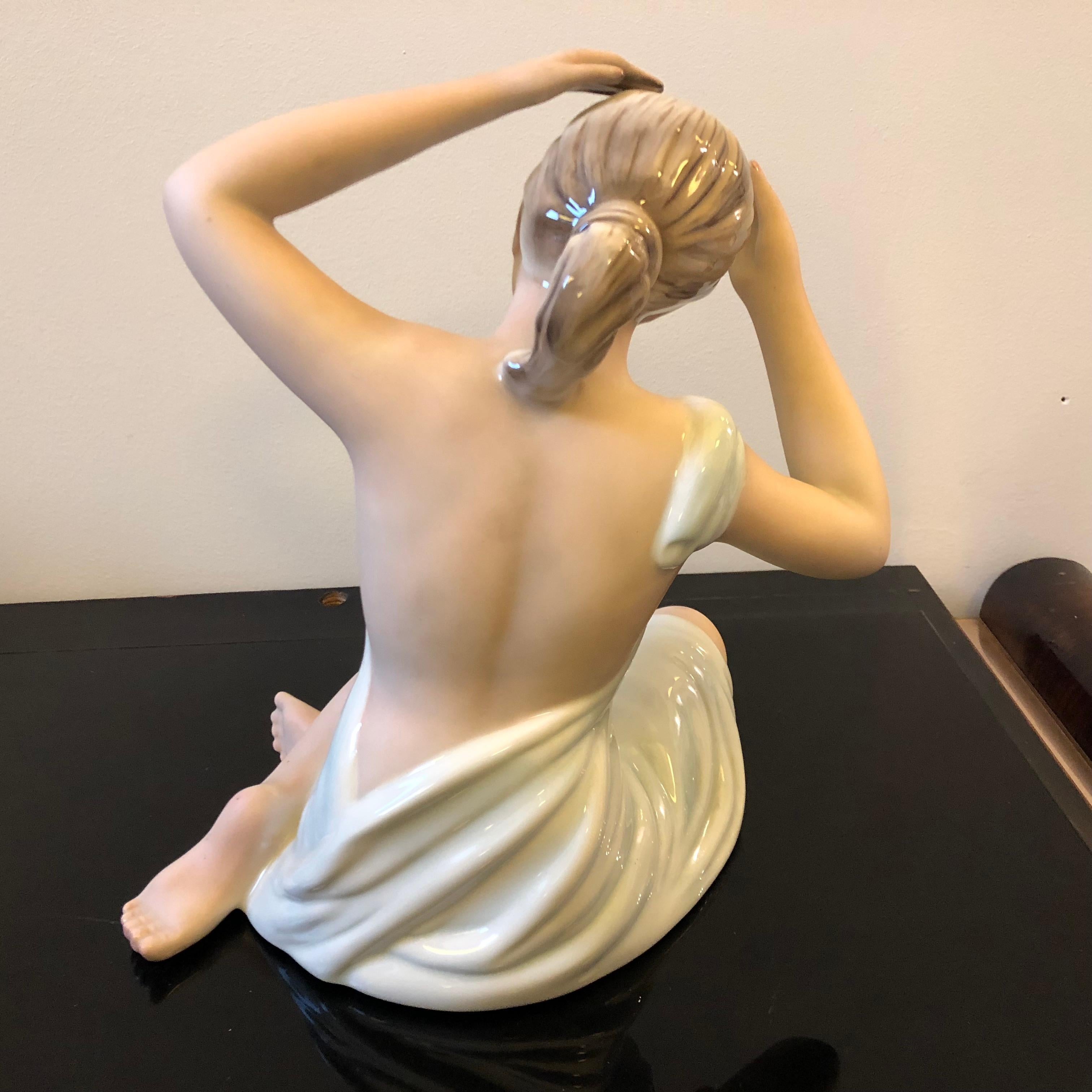20th Century 1950s Mid-Century Modern Italian Porcelain Woman Statue by Favaro Cecchetto