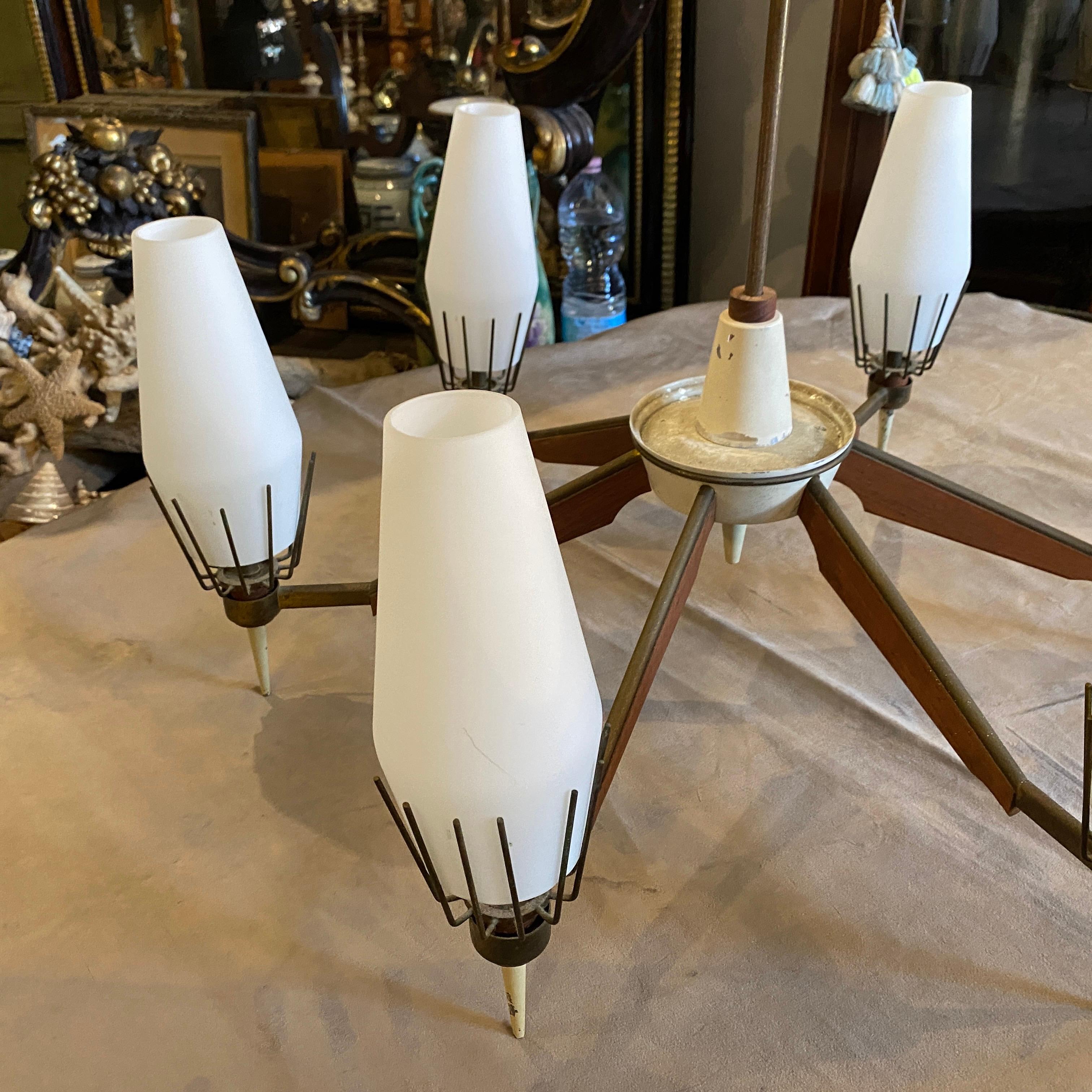 1950s Mid-Century Modern Italian Chandelier in the Manner of Arredoluce For Sale 4