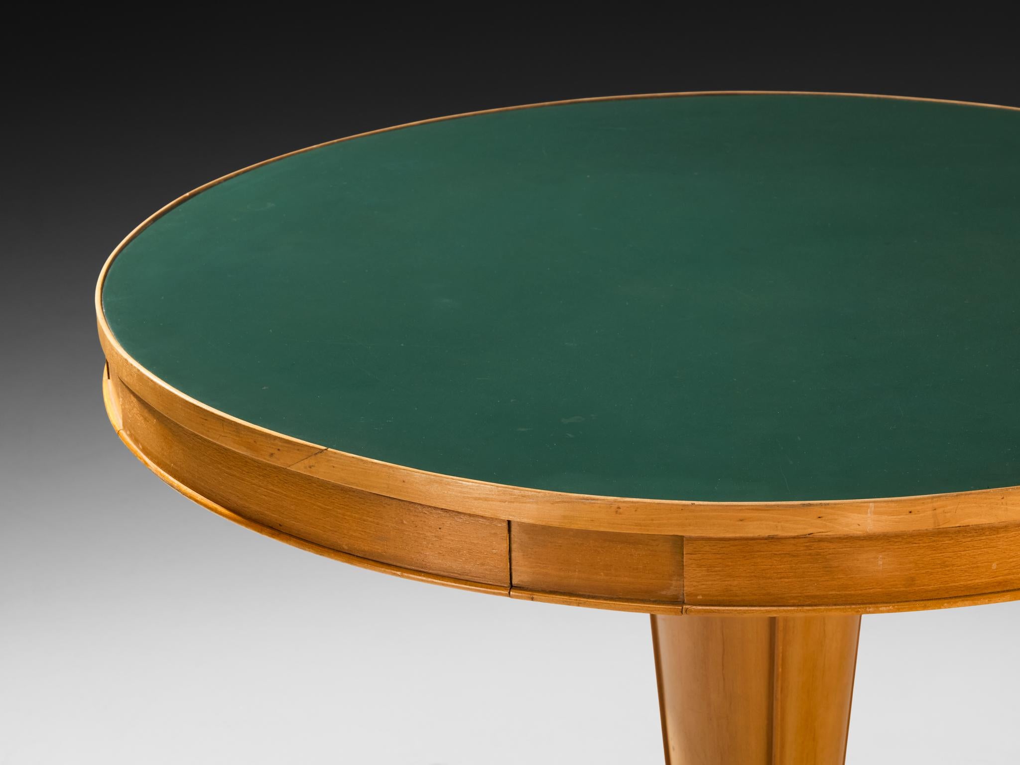 Italienischer Spieltisch aus der Jahrhundertmitte der 1950er Jahre aus grünem Alpi-Marmor und blondem Holz (Messing)