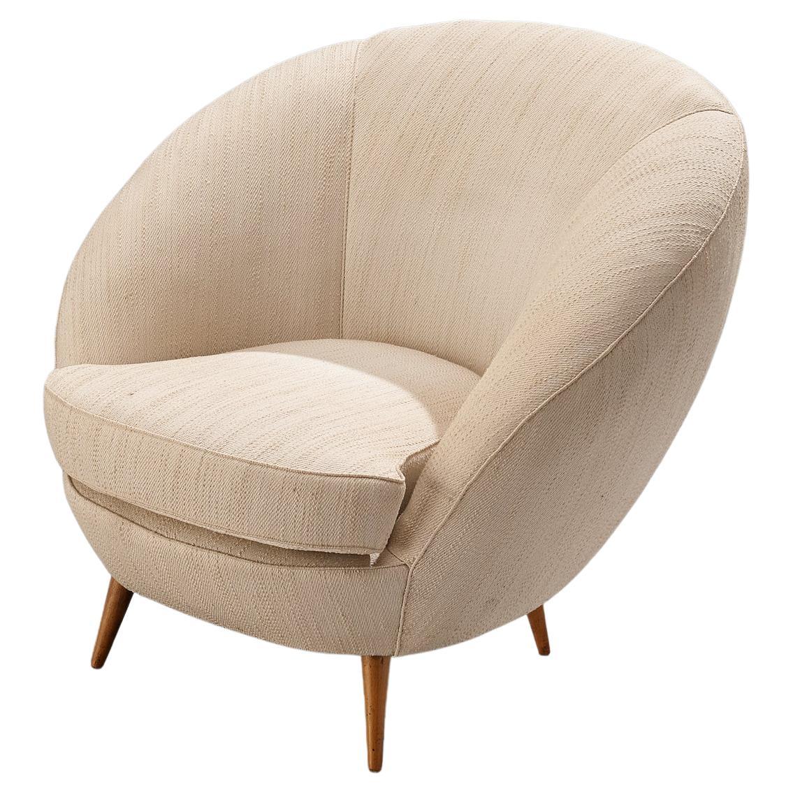 1950s Mid-Century Modern Italian Lounge Chair in Off-White Fabric & Wood