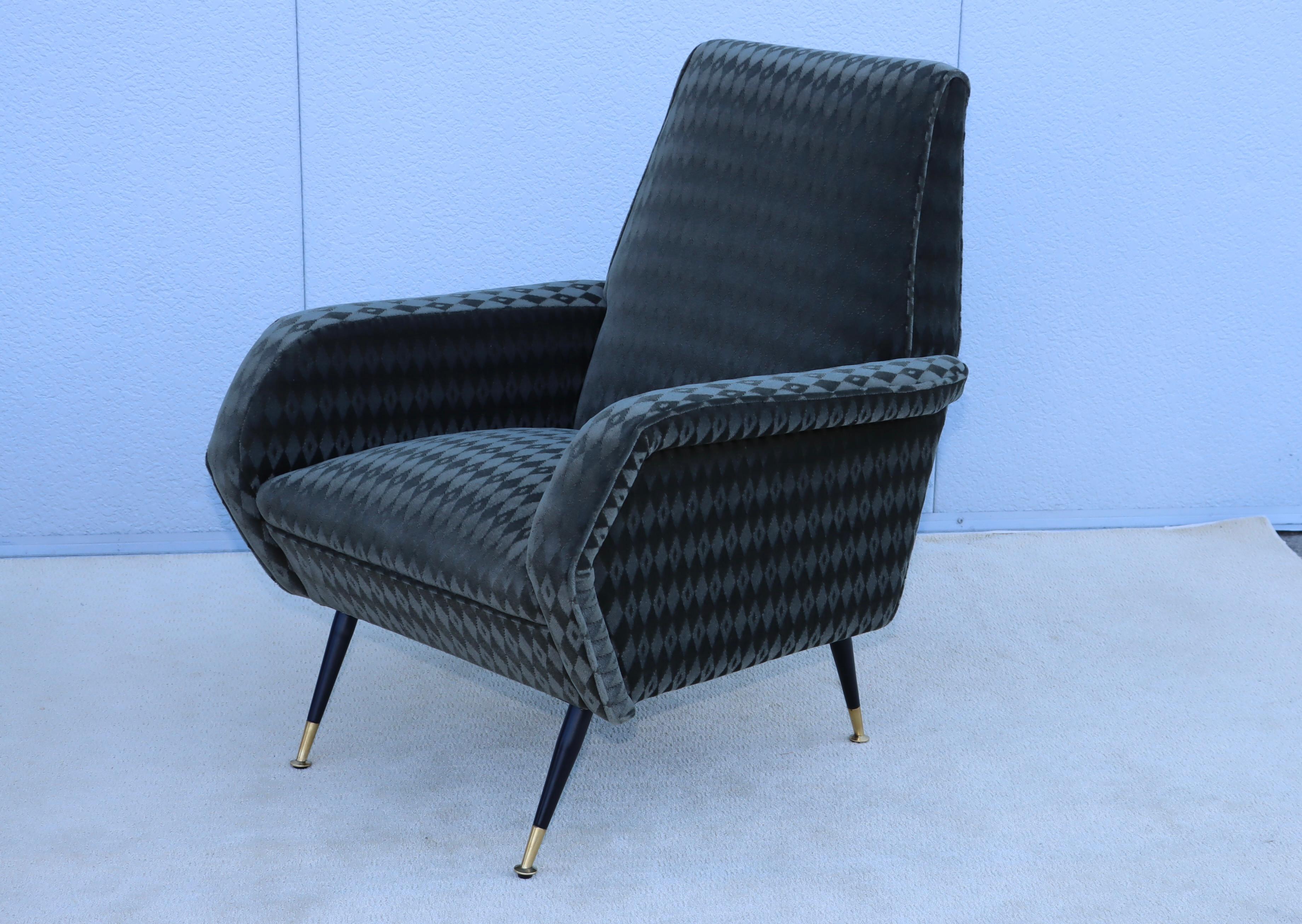 1950's Mid-Century Modern Italian Lounge Chairs With Donghia Mohair Upholstery For Sale 7