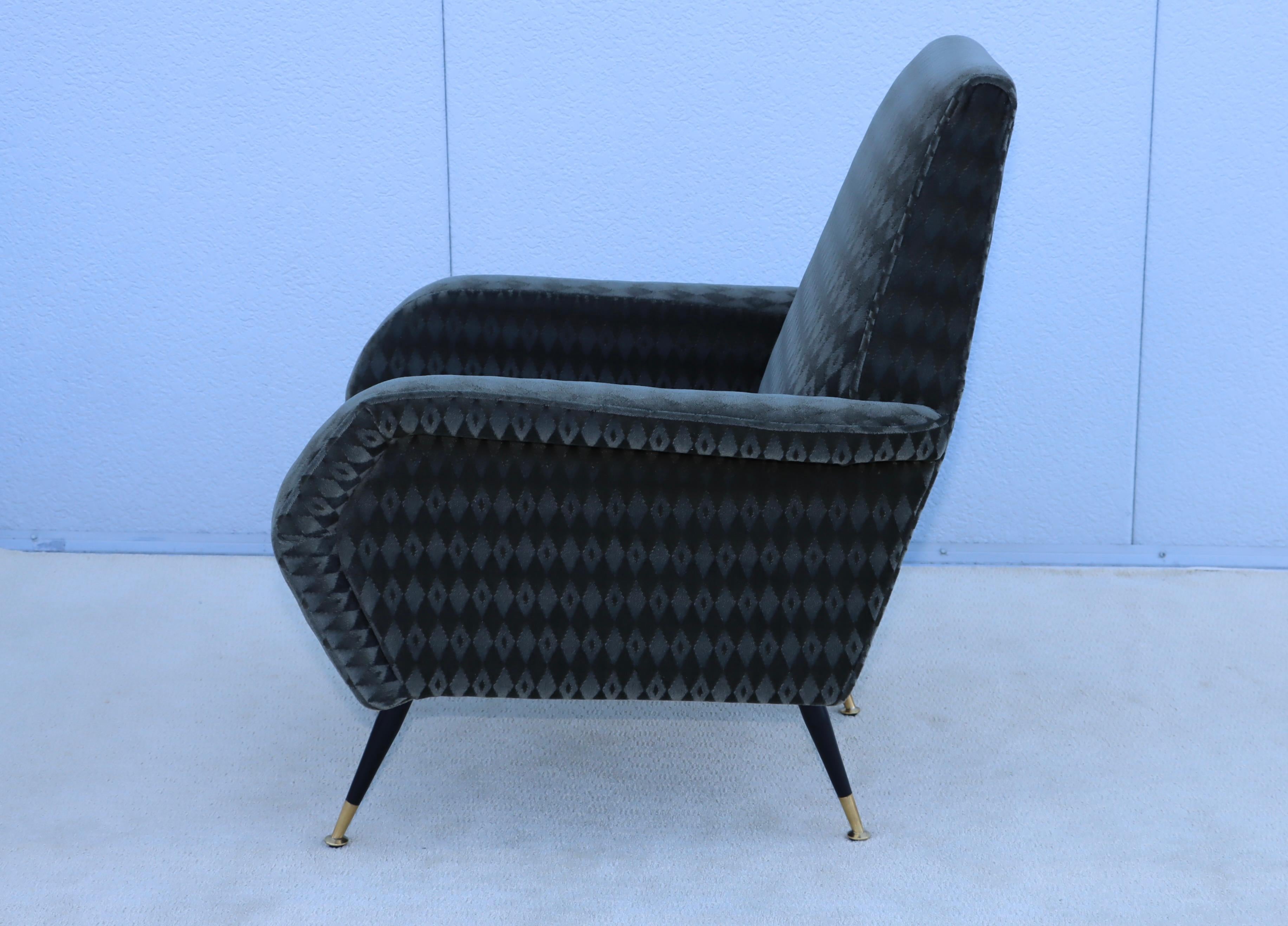 1950's Mid-Century Modern Italian Lounge Chairs With Donghia Mohair Upholstery For Sale 8