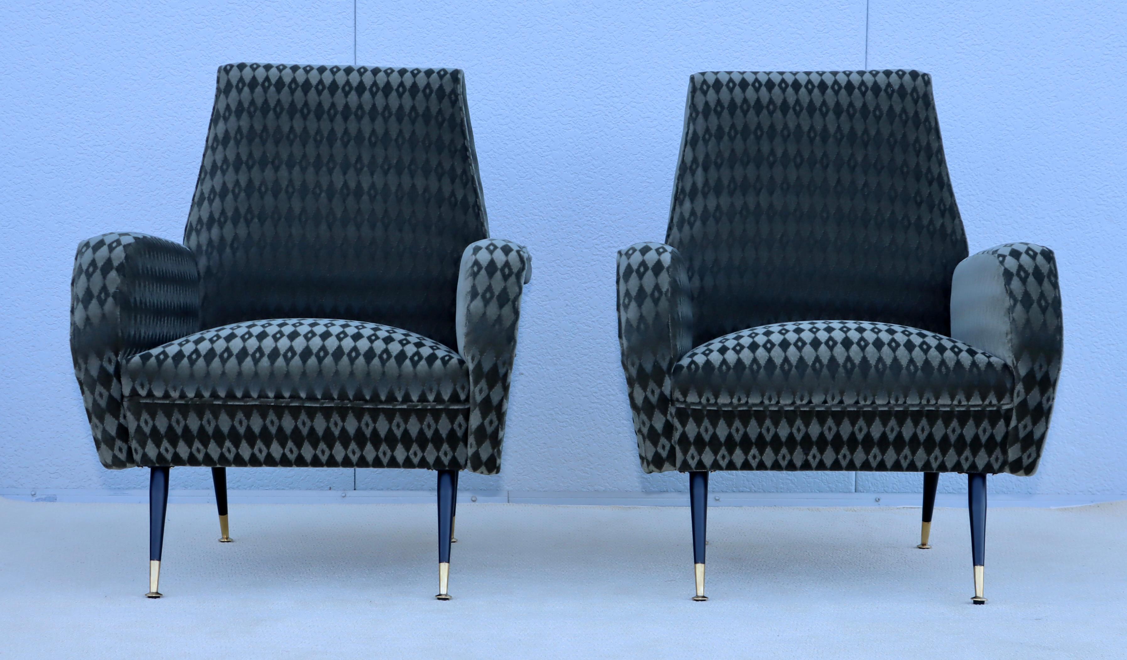 1950's Mid-Century Modern Italian Lounge Chairs With Donghia Mohair Upholstery For Sale 1