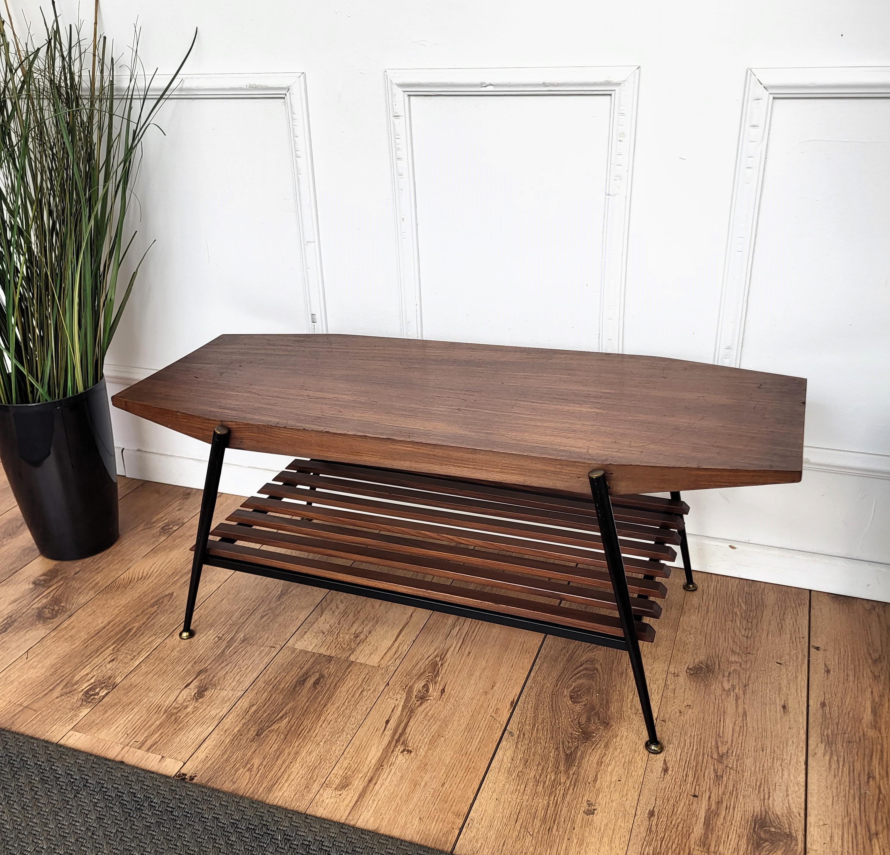 1950er Jahre Mid-Century Modern Italienisch Achteckig Metall Messing Lamelle Wood Couchtisch im Angebot 2