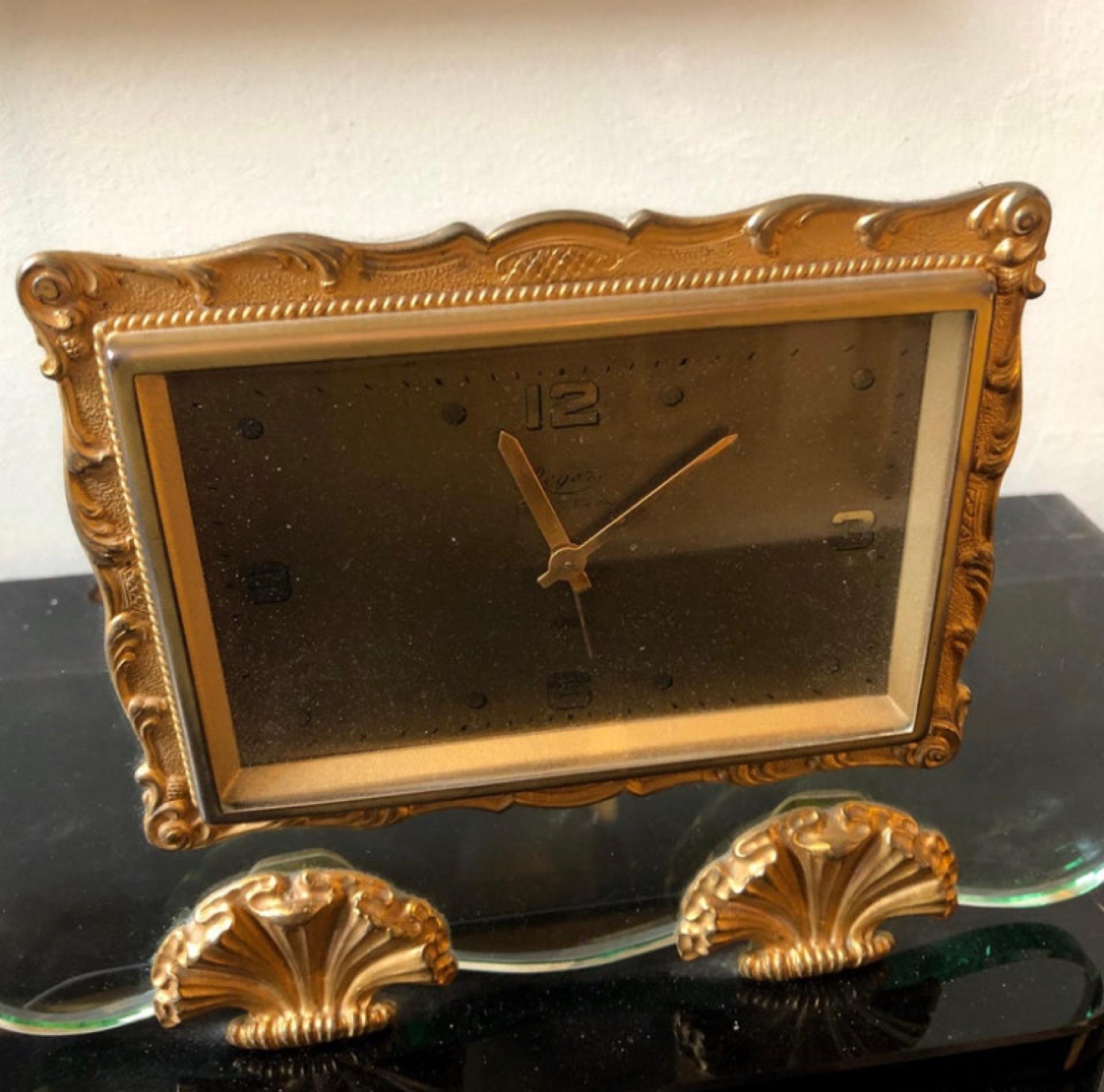 20th Century 1950s Mid-Century Modern Italian Table Clock in the Style of Fontana Arte For Sale
