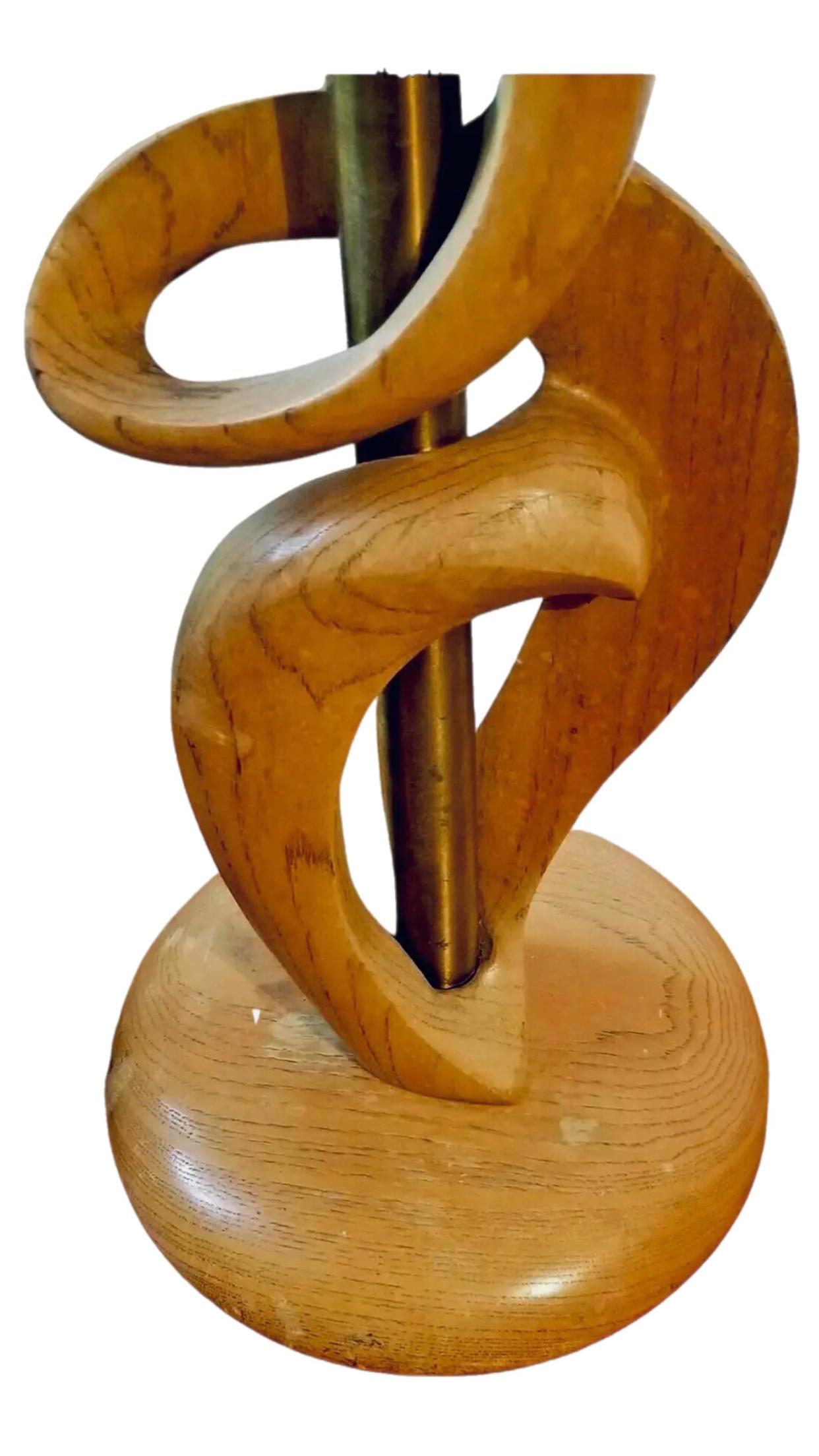 Americano Lampade da tavolo in legno scultoree astratte di Jascha Heifetz del 1950, metà secolo moderno in vendita
