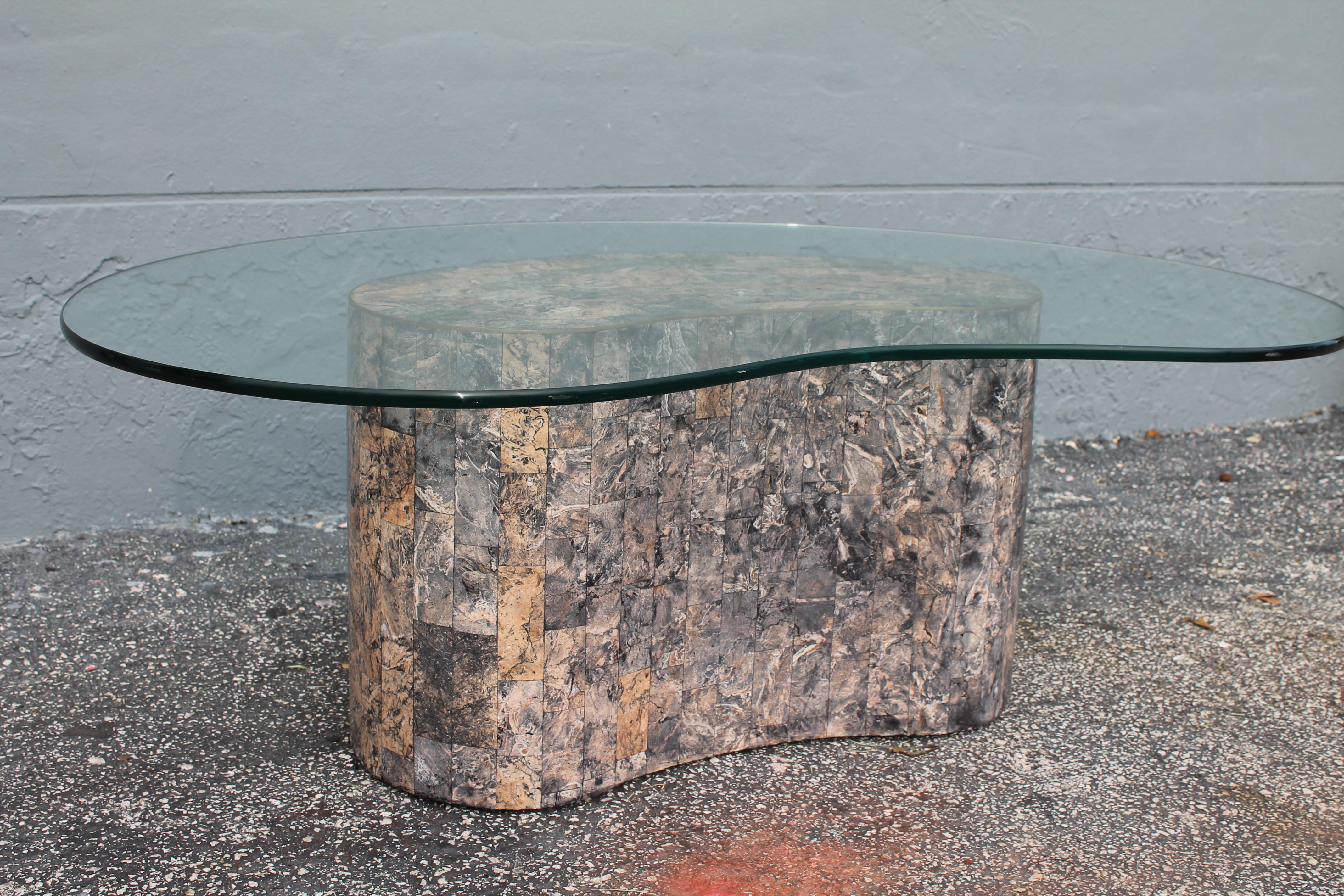 1950's Mid Century Modern Kidney Shape Tesselated Stone Coffee/ Cocktail Table For Sale 4