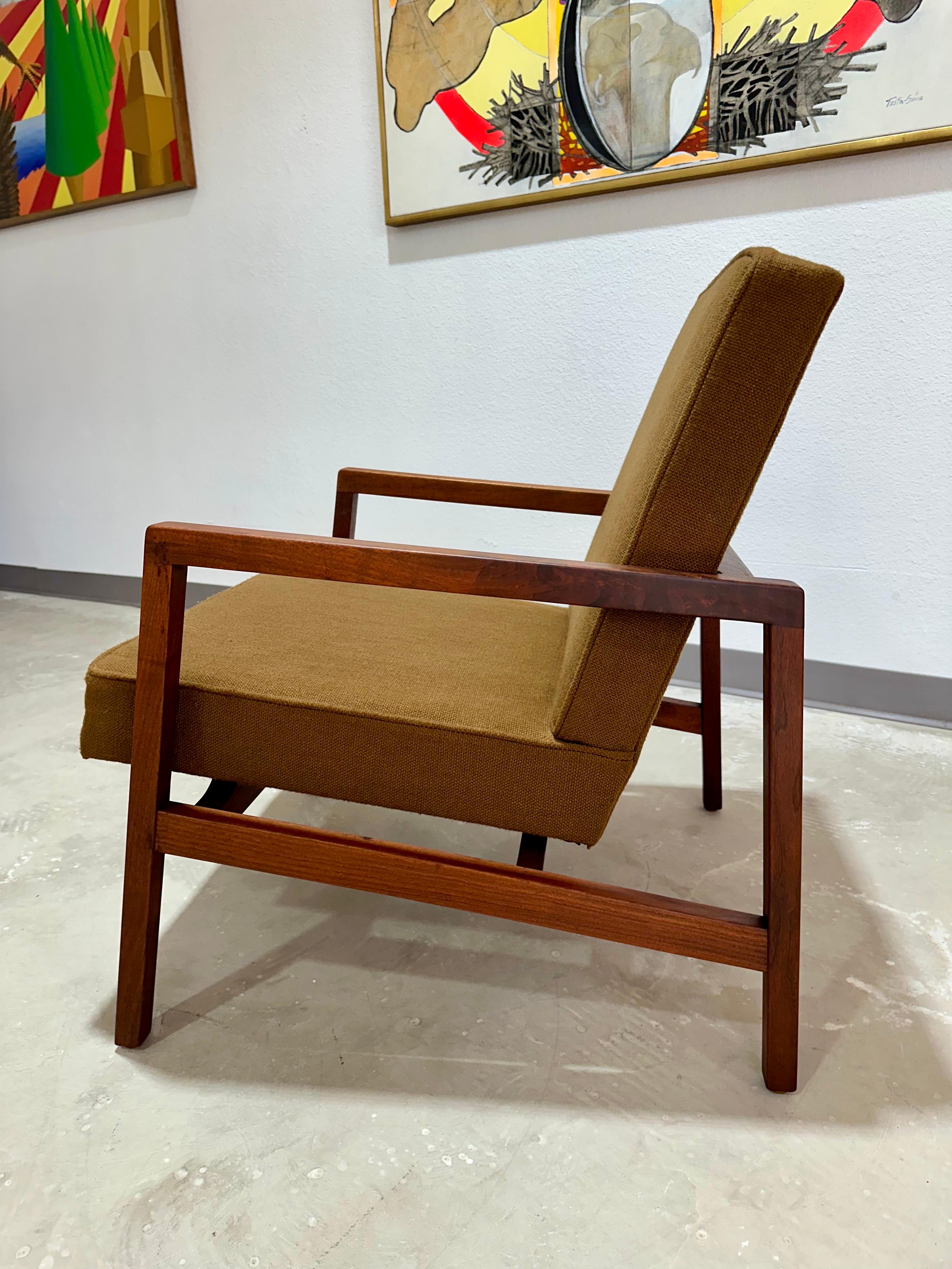 American 1950s Mid-Century Modern Lewis Butler for Knoll Walnut Lounge Chair For Sale