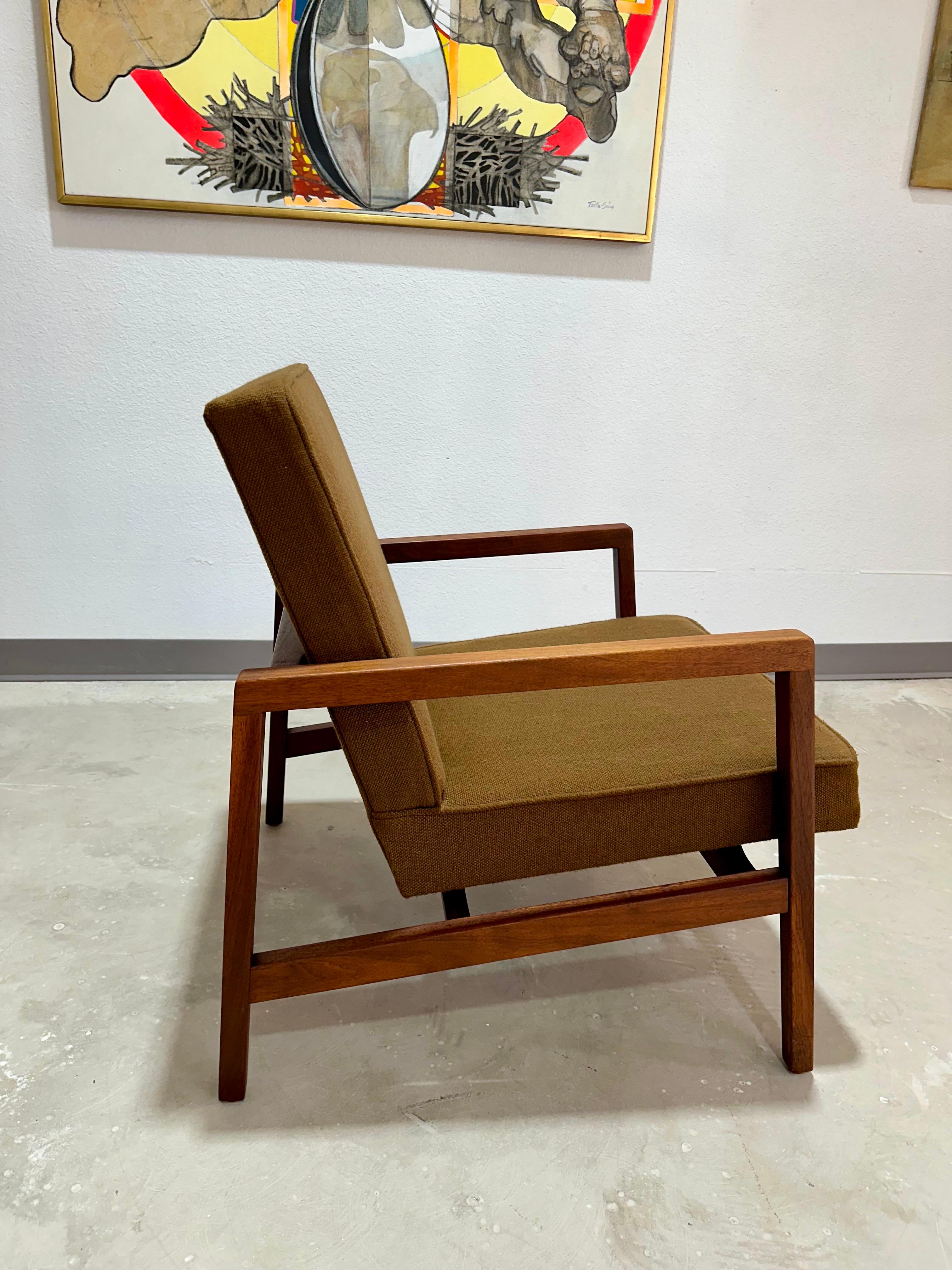 20th Century 1950s Mid-Century Modern Lewis Butler for Knoll Walnut Lounge Chair For Sale