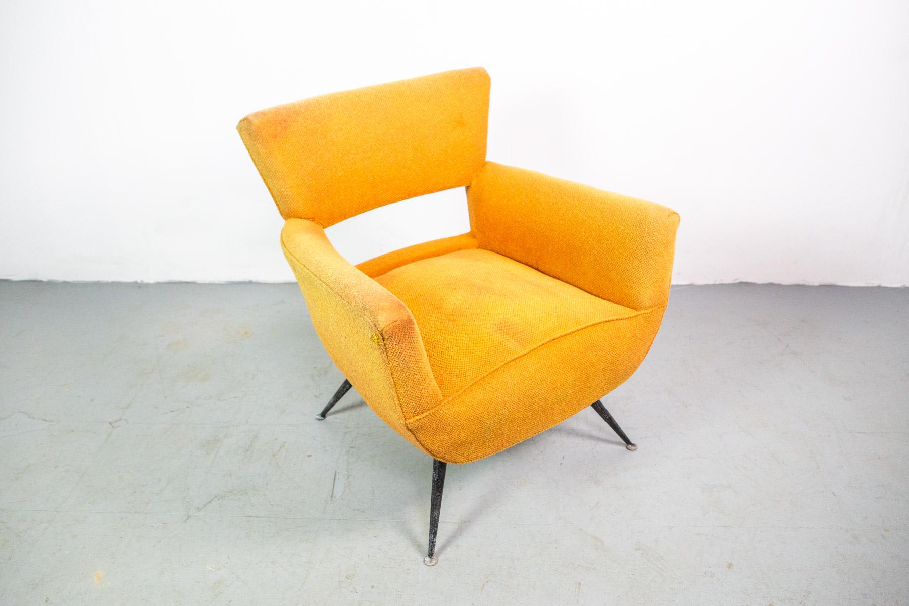 Rare single lounge chair by Henry Glass in vintage condition.
New upholstery can be made by us according to your wishes.