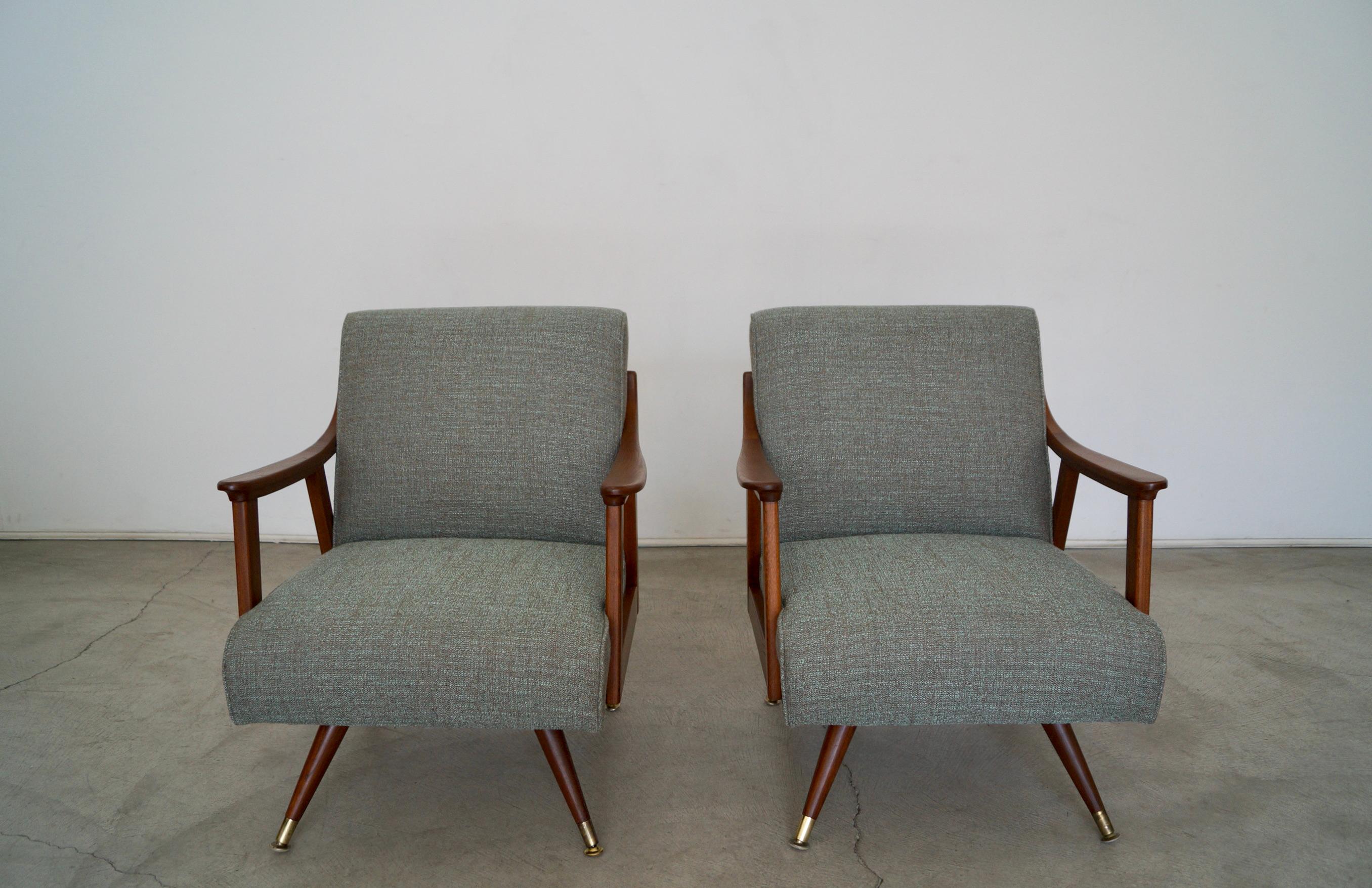 American 1950's Mid-Century Modern Lounge Chairs, a Pair