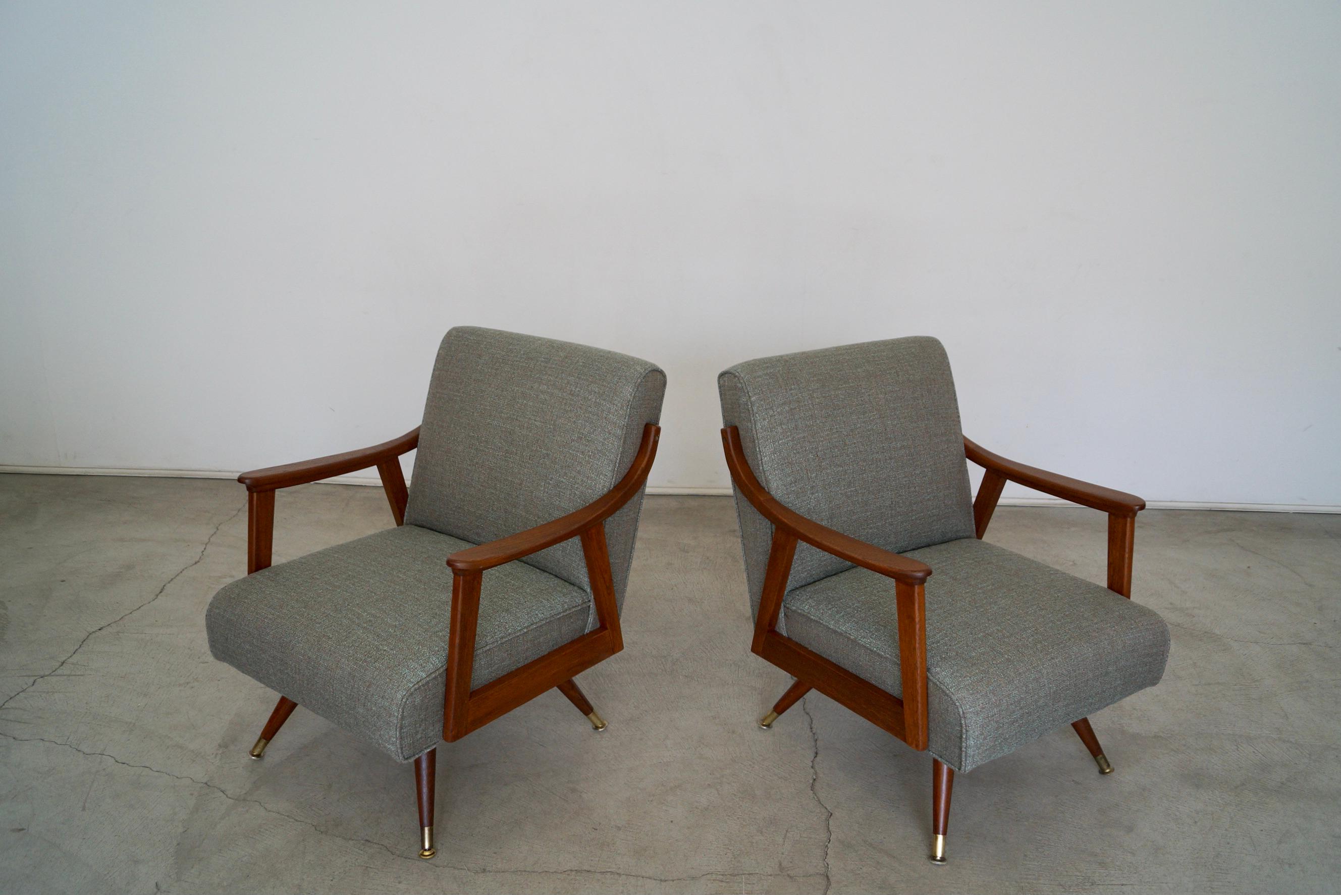 1950's Mid-Century Modern Lounge Chairs, a Pair In Excellent Condition In Burbank, CA