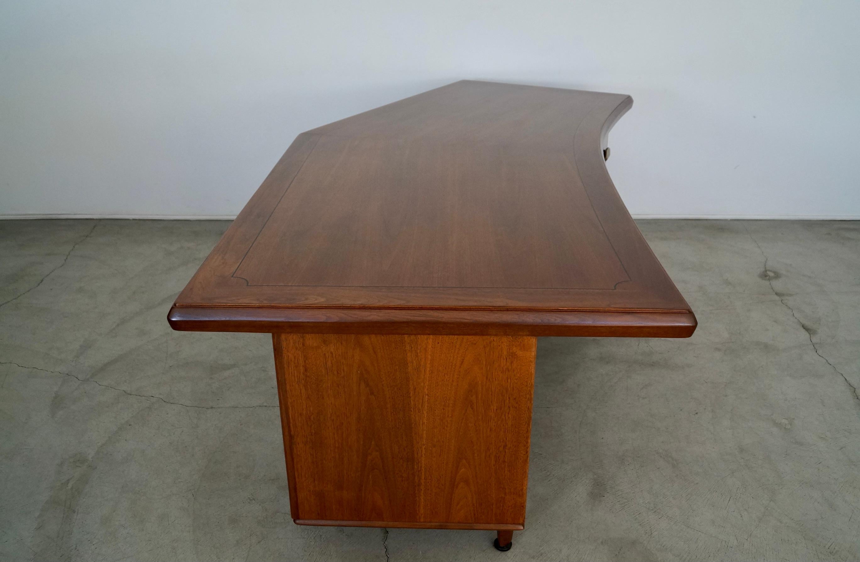 1950's Mid-Century Modern Monteverdi Young Executive Boomerang Desk 4
