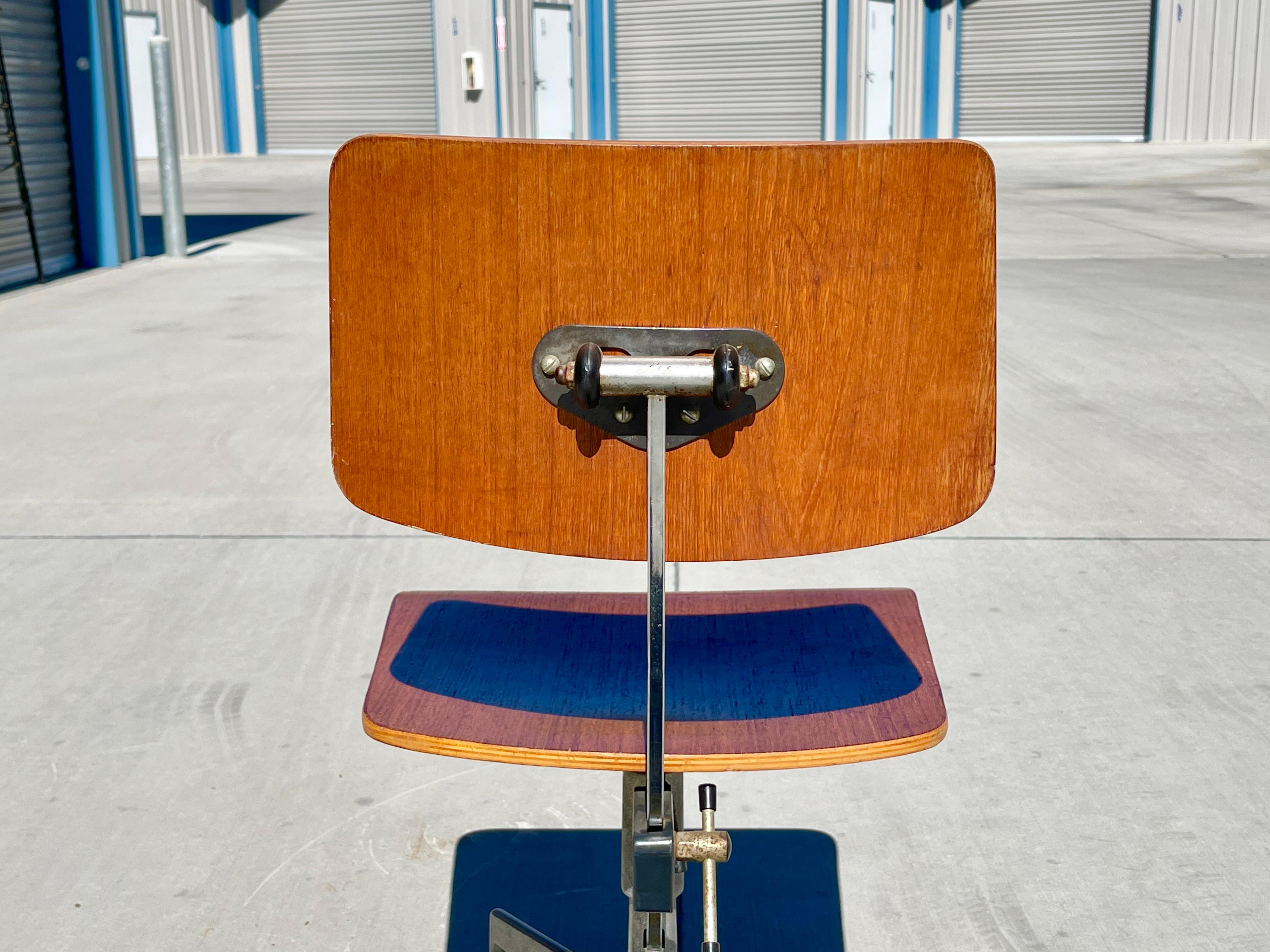 1950s Mid Century Modern Office Chair by Jorge Rasmussen For Sale 1