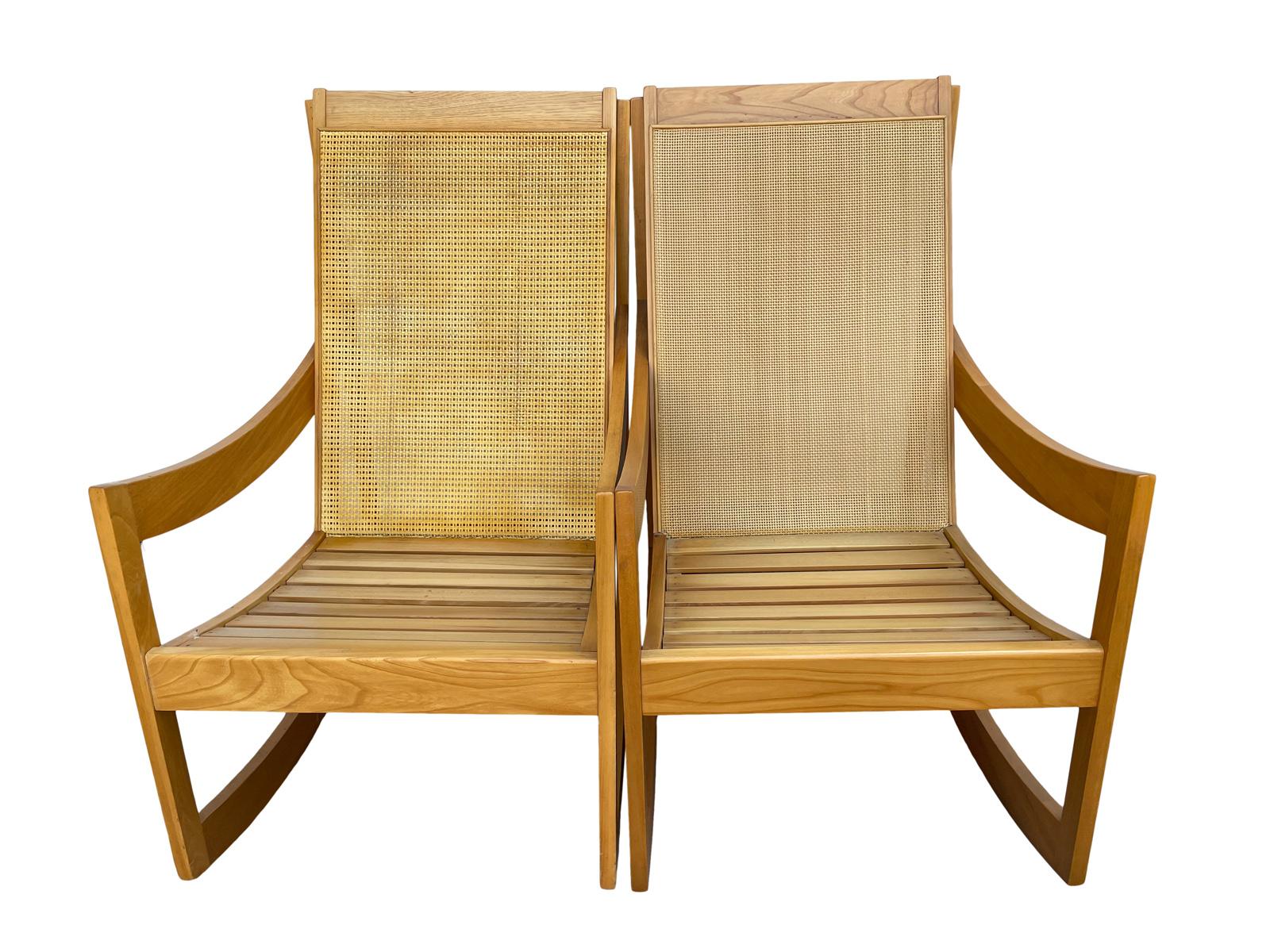 Moderner Paoli Chair Company Schaukelstuhl aus der Mitte des Jahrhunderts, 1950er Jahre, Paar im Zustand „Gut“ im Angebot in Bensalem, PA