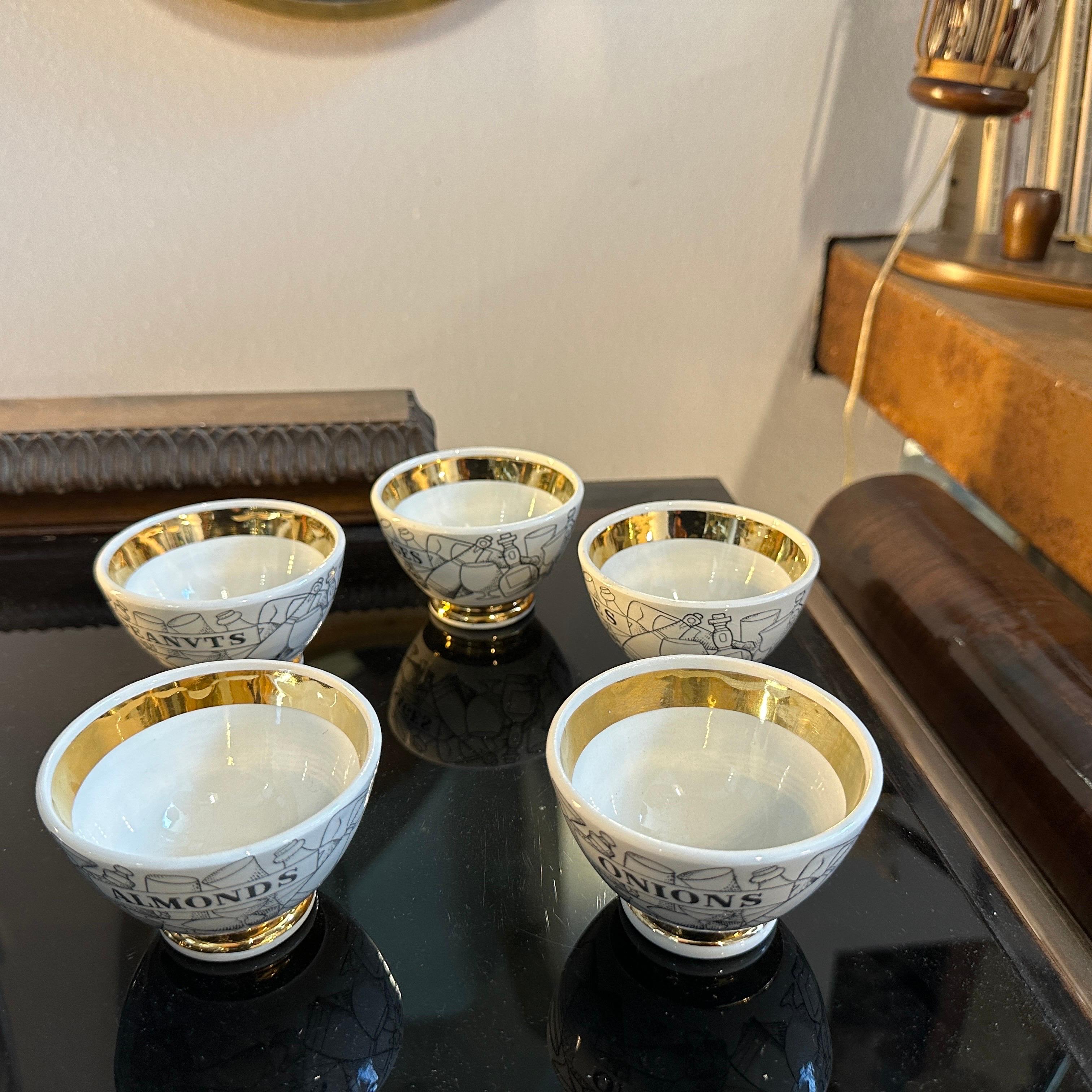 1950s Mid-Century Modern Piero Fornasetti Porcelain Aperitivo Set In Good Condition For Sale In Aci Castello, IT