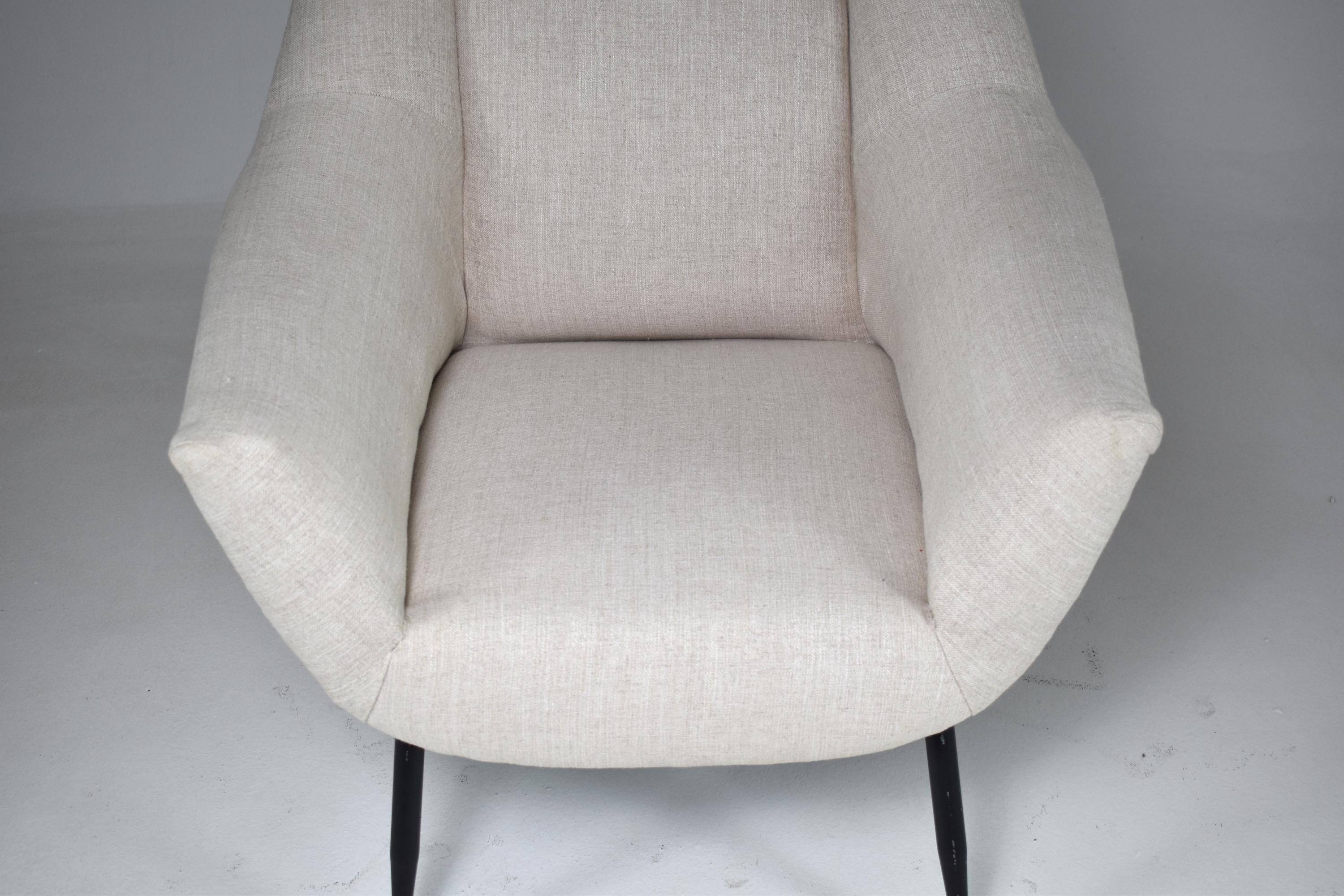 1950's Mid-Century Modern Restored Armchair In Good Condition For Sale In Paris, FR