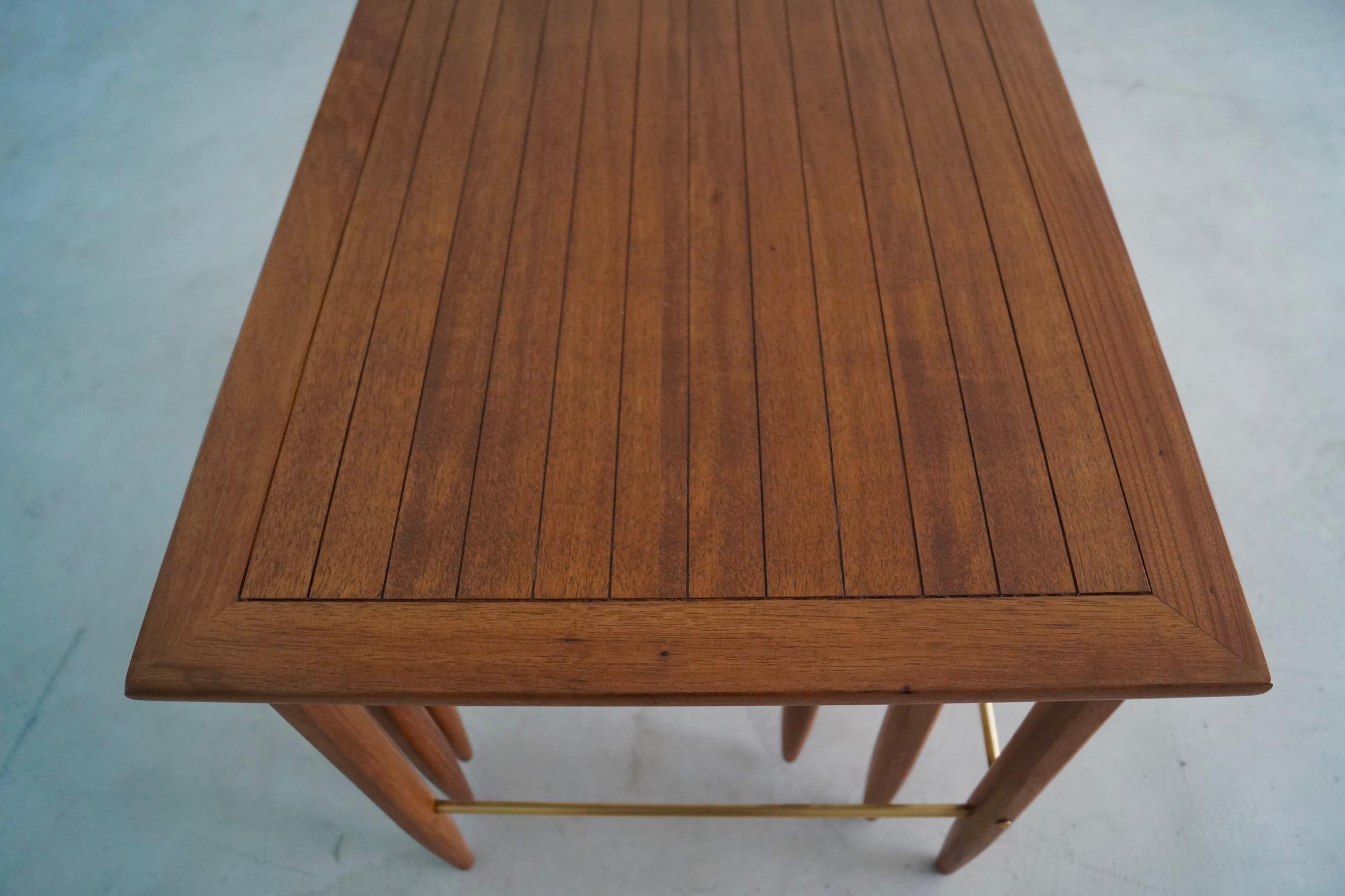1950's Mid-Century Modern Set of 3 Nesting Tables by Tomlinson For Sale 6