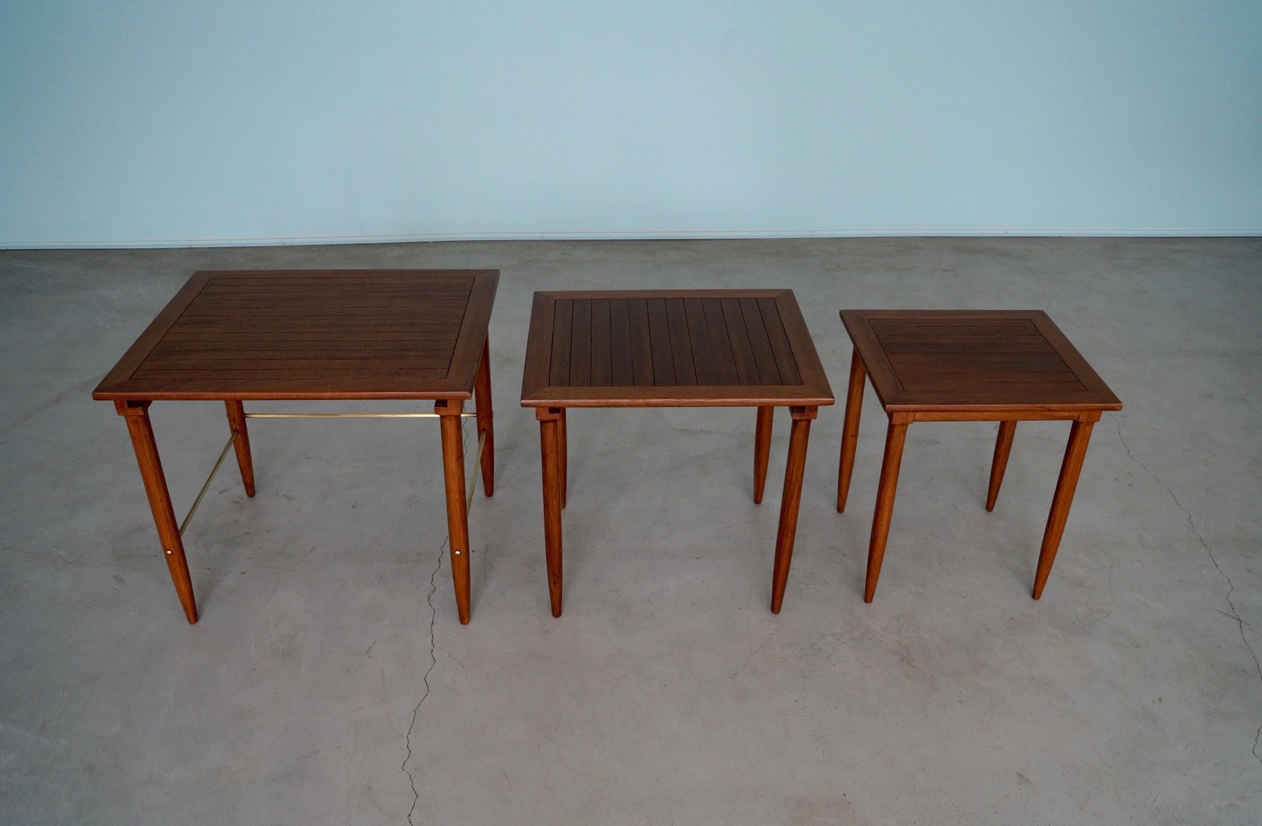 American 1950's Mid-Century Modern Set of 3 Nesting Tables by Tomlinson For Sale