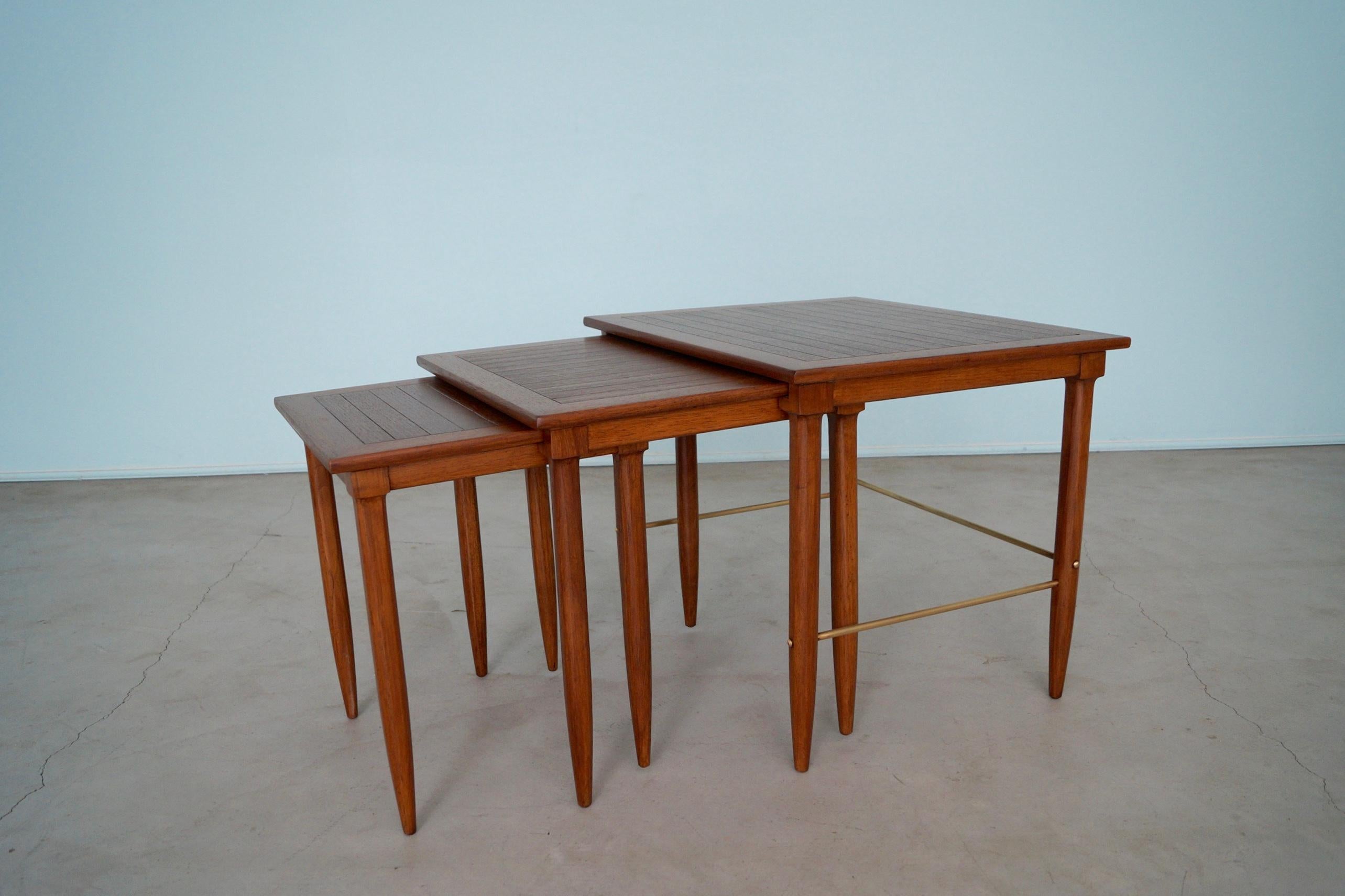 1950's Mid-Century Modern Set of 3 Nesting Tables by Tomlinson For Sale 1