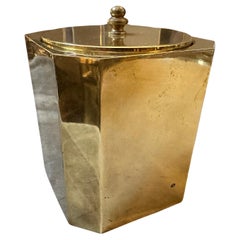 1950s Mid-Century Modern Italian Solid Brass Octagonal Ice Bucket (seau à glace octogonal italien en laiton massif)
