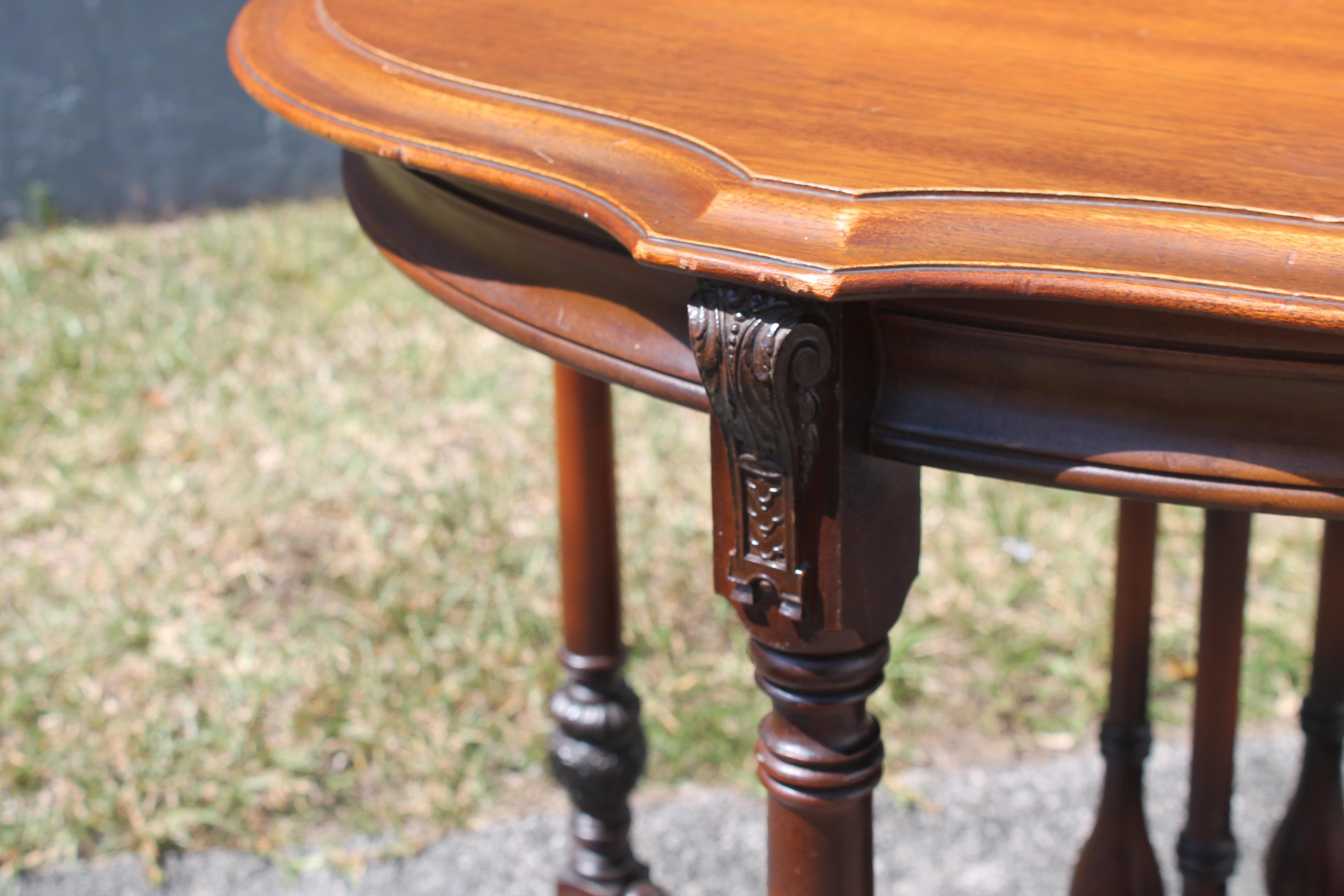 1950's Mid Century Modern Solid Mahogany Center Table For Sale 7