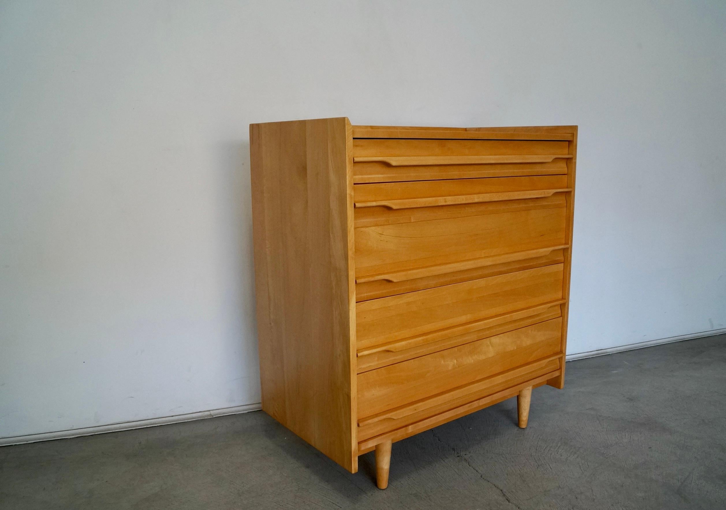 1950's Mid-Century Modern Solid Maple Dresser by Crawford For Sale 4