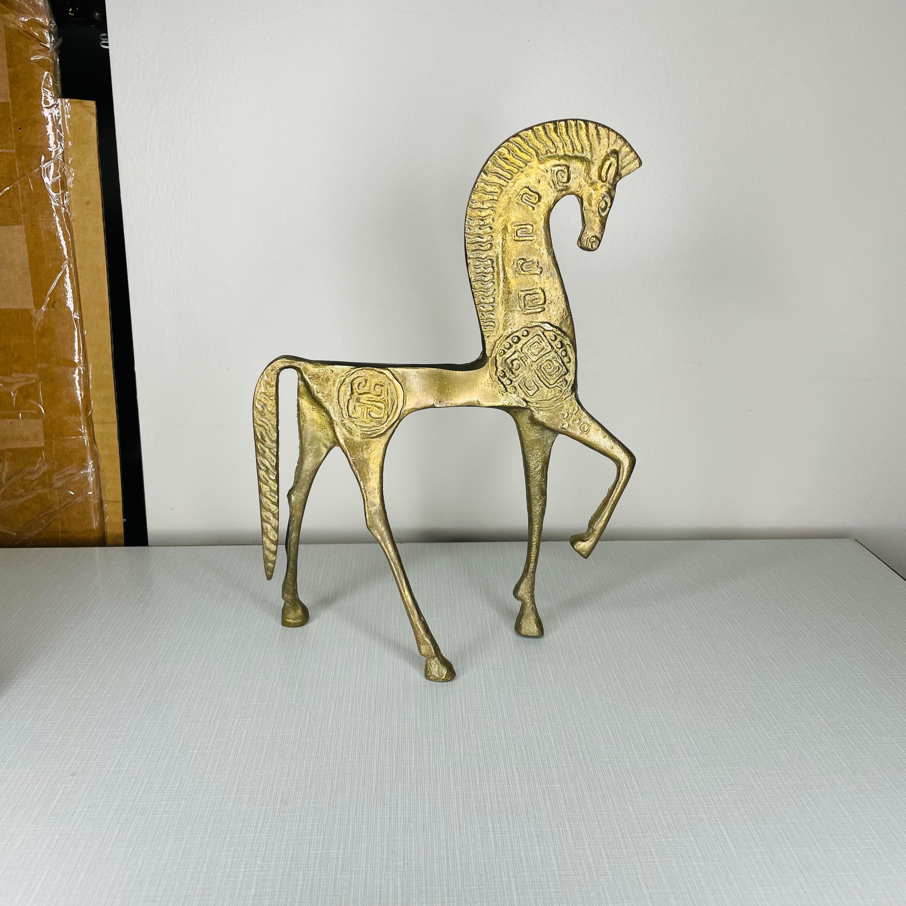 Swedish brass horse figure in excellent condition. Mid-Century Modern. Would look great on a bookshelf!