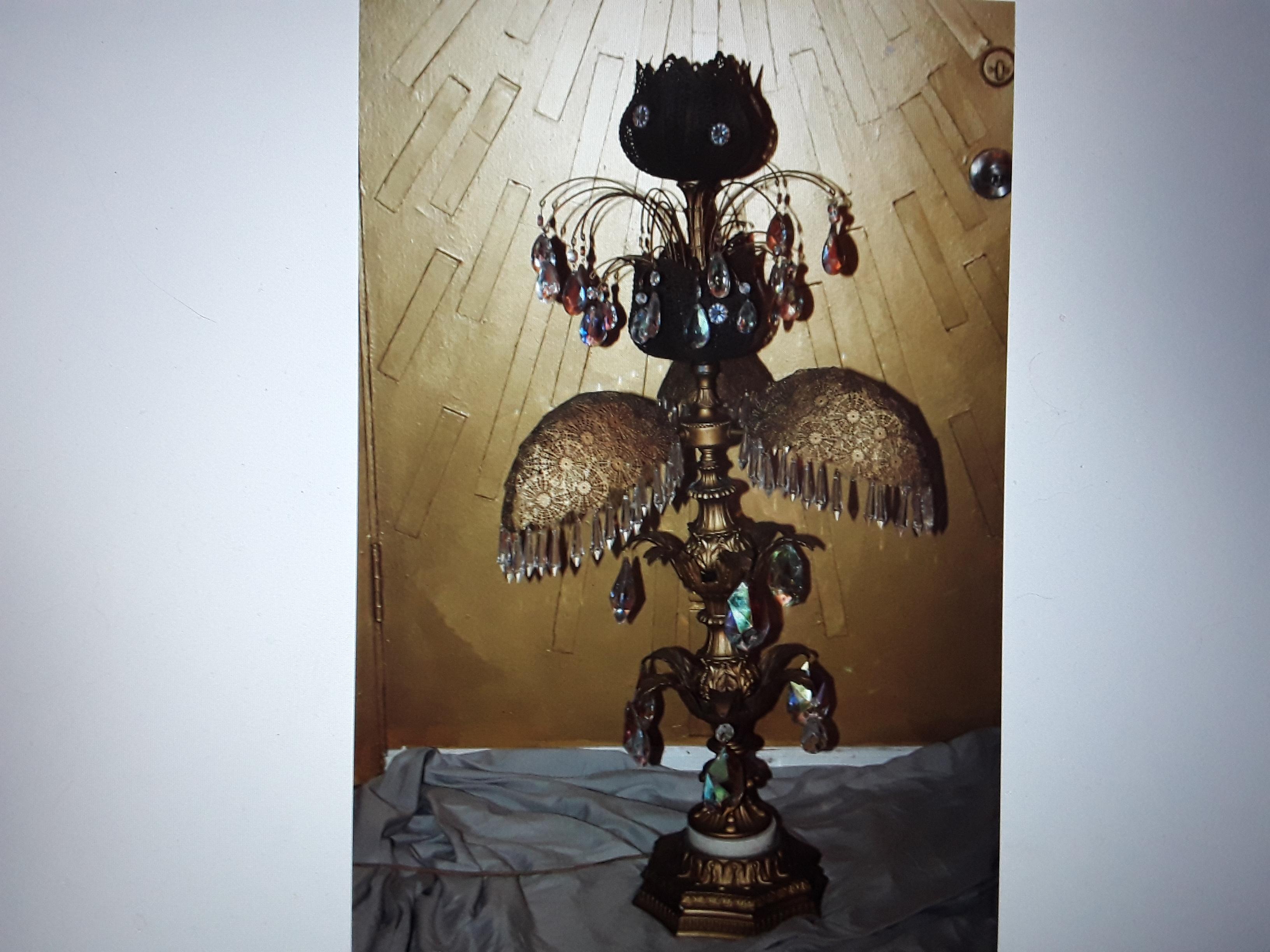 1950's Mid Century Modern Tall Palm Tree Filigree Gilt Toned Floor Lamp In Good Condition For Sale In Opa Locka, FL
