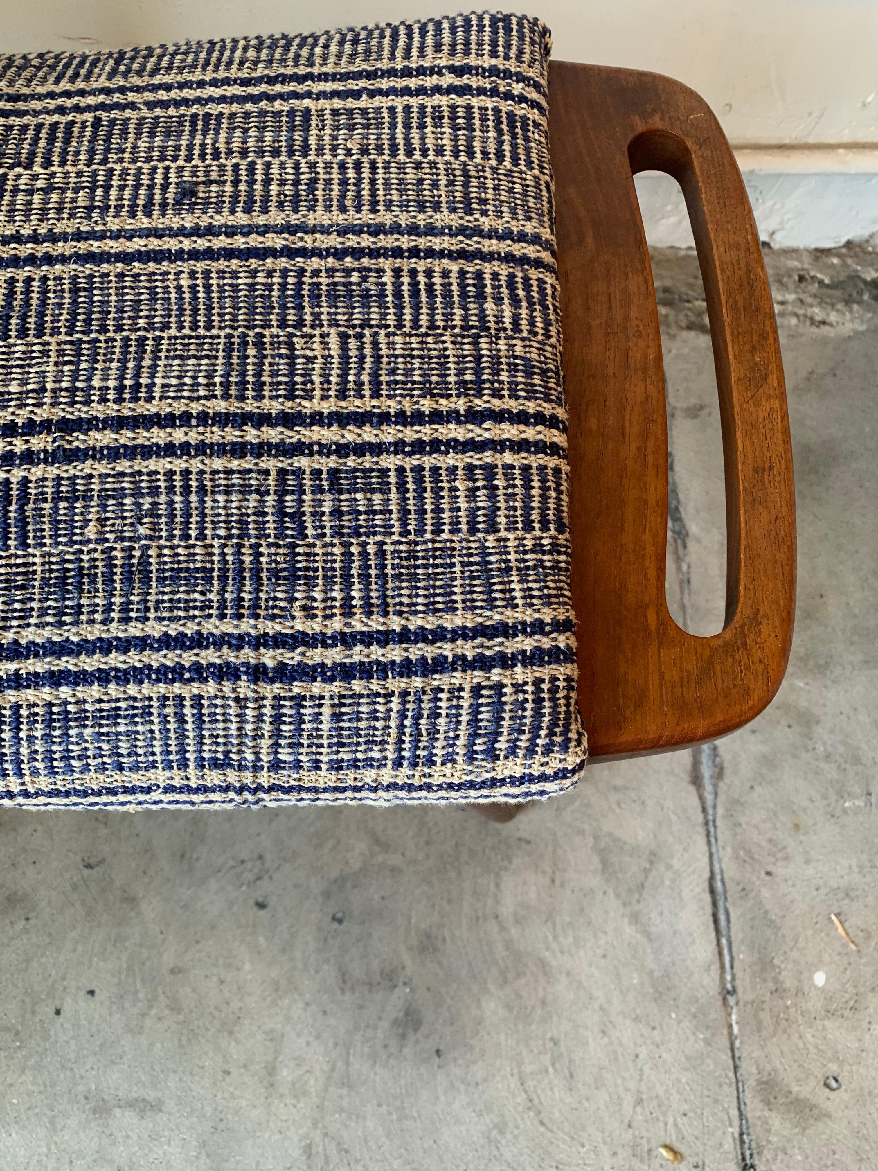 1950s Mid-Century Modern Teak Hans Wegner Style Papa Bear Ottoman / Foot Stool In Excellent Condition In Los Angeles, CA