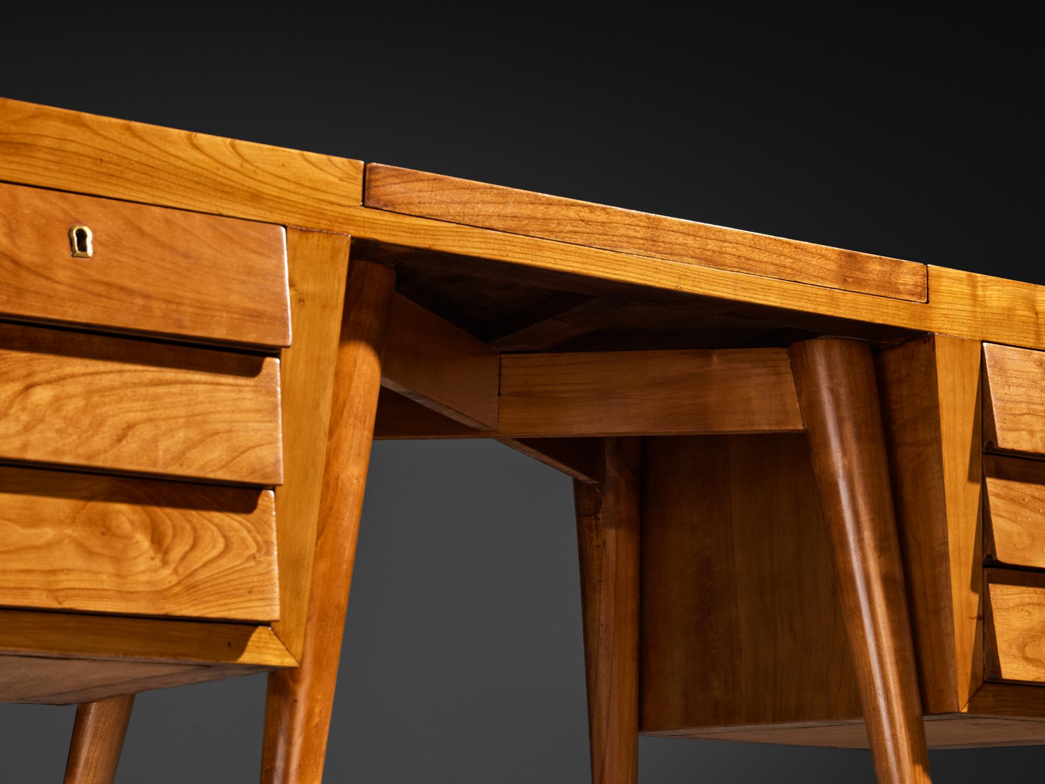 Table de toilette en cerisier des années 1950 The Moderns avec miroir en vente 6