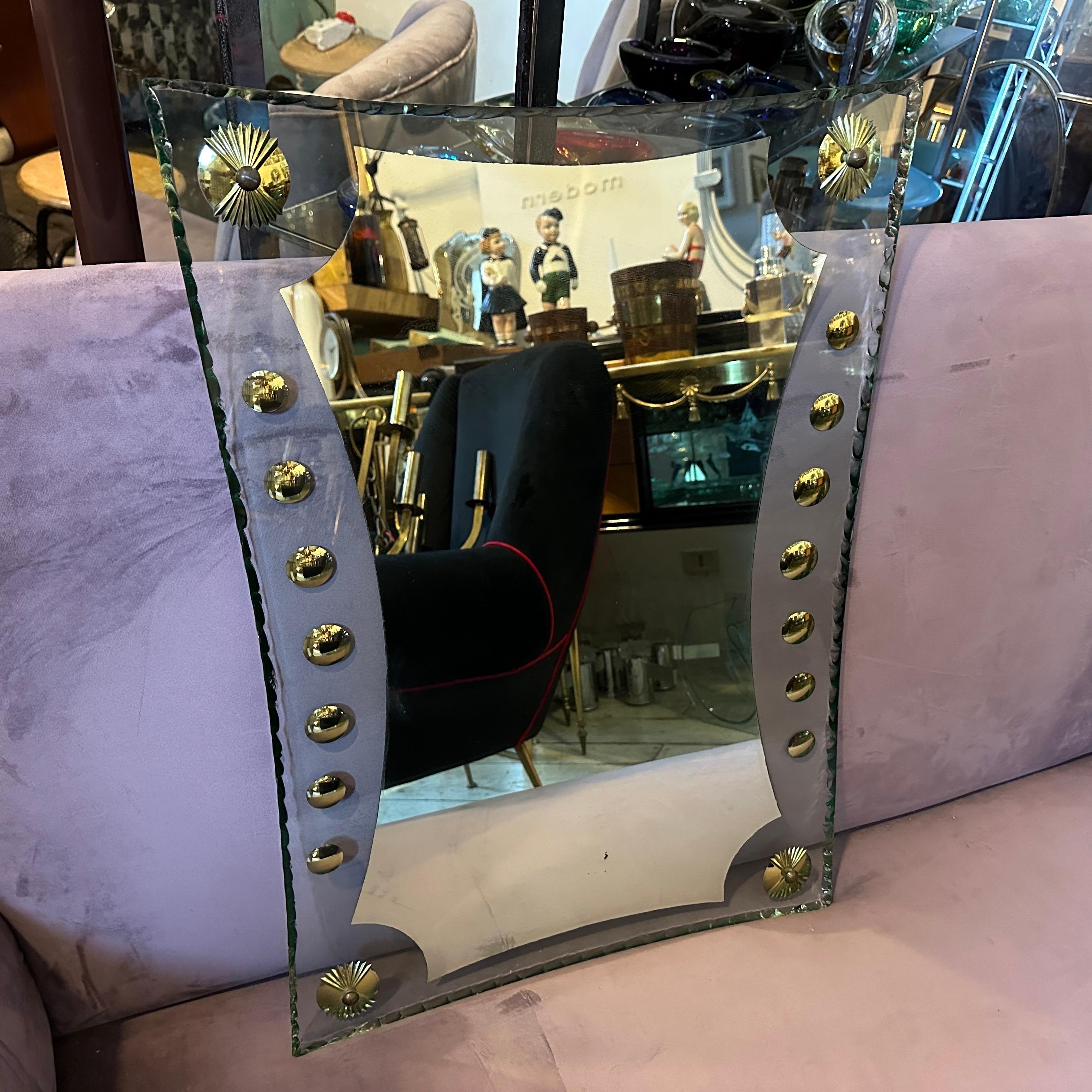 1950s Mid-Century Modern Verde Nilo Glass and Brass Wall Mirror by Cristal Arte For Sale 4