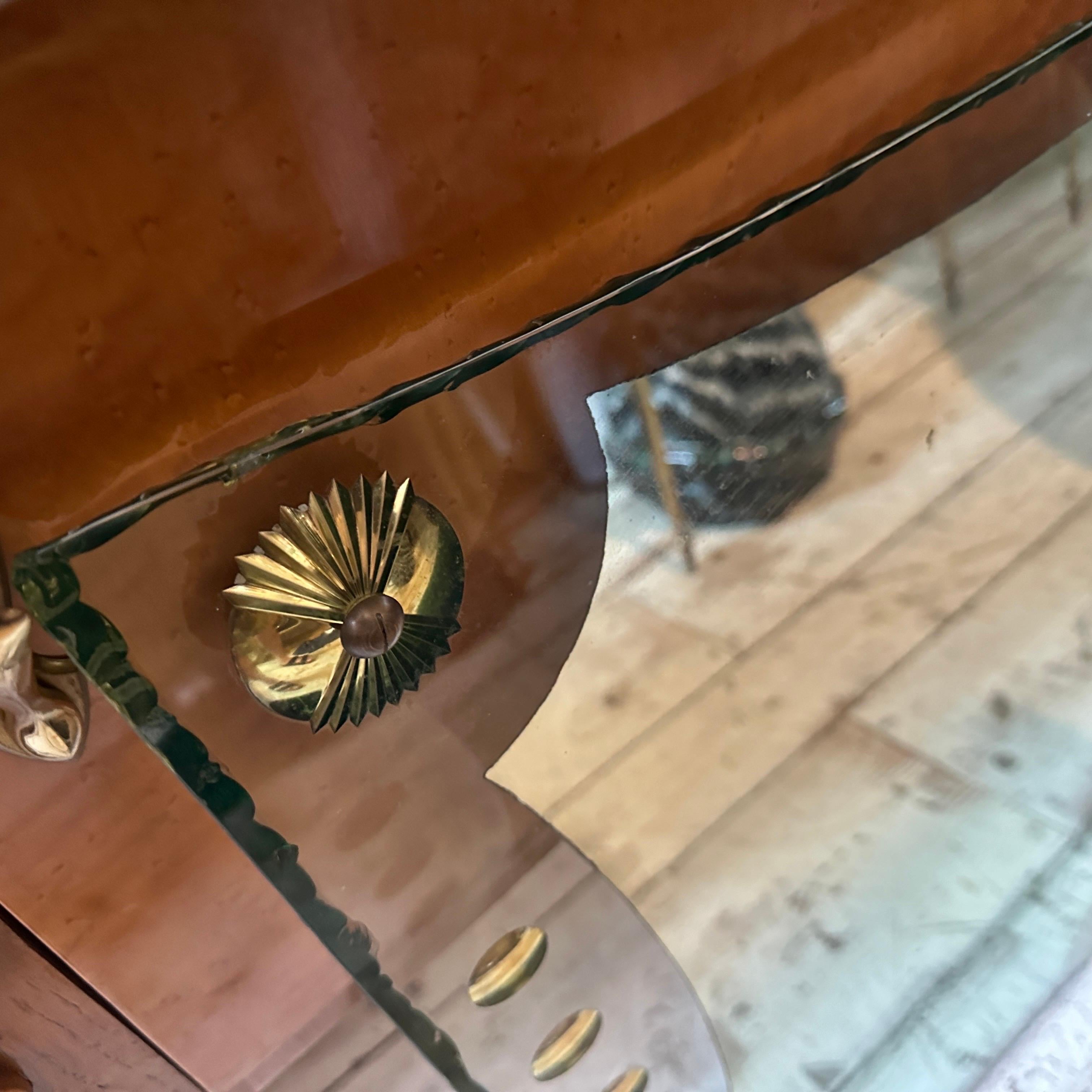 Italian 1950s Mid-Century Modern Verde Nilo Glass and Brass Wall Mirror by Cristal Arte For Sale