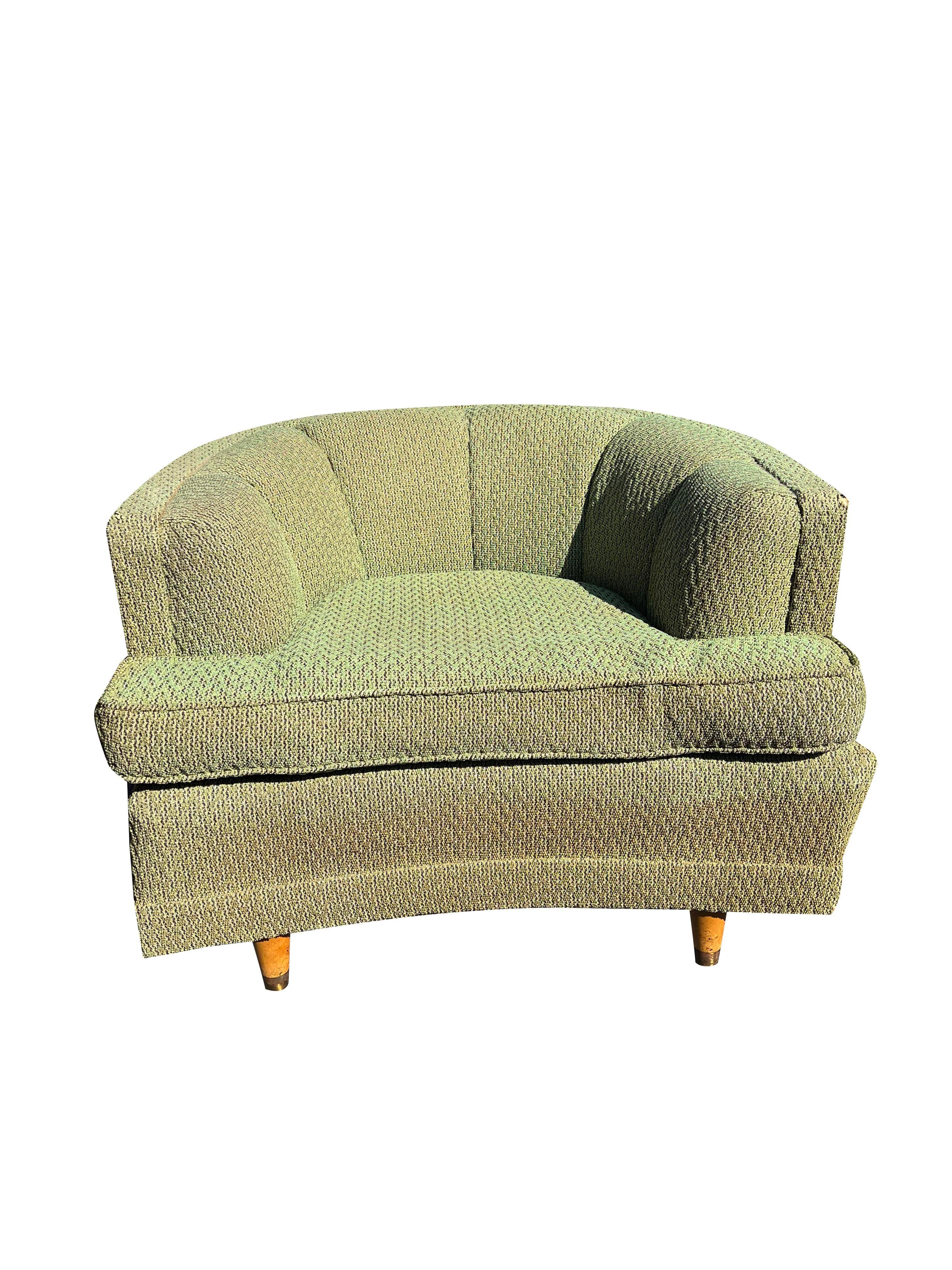 Mid-Century Modern Vintage Lounge Chair in Green with Maple Legs!

Add a touch of mid-century modern elegance to your home with this stunning Vintage Lounge Chair. This comfortable and unique piece features a sleek design and a vibrant green