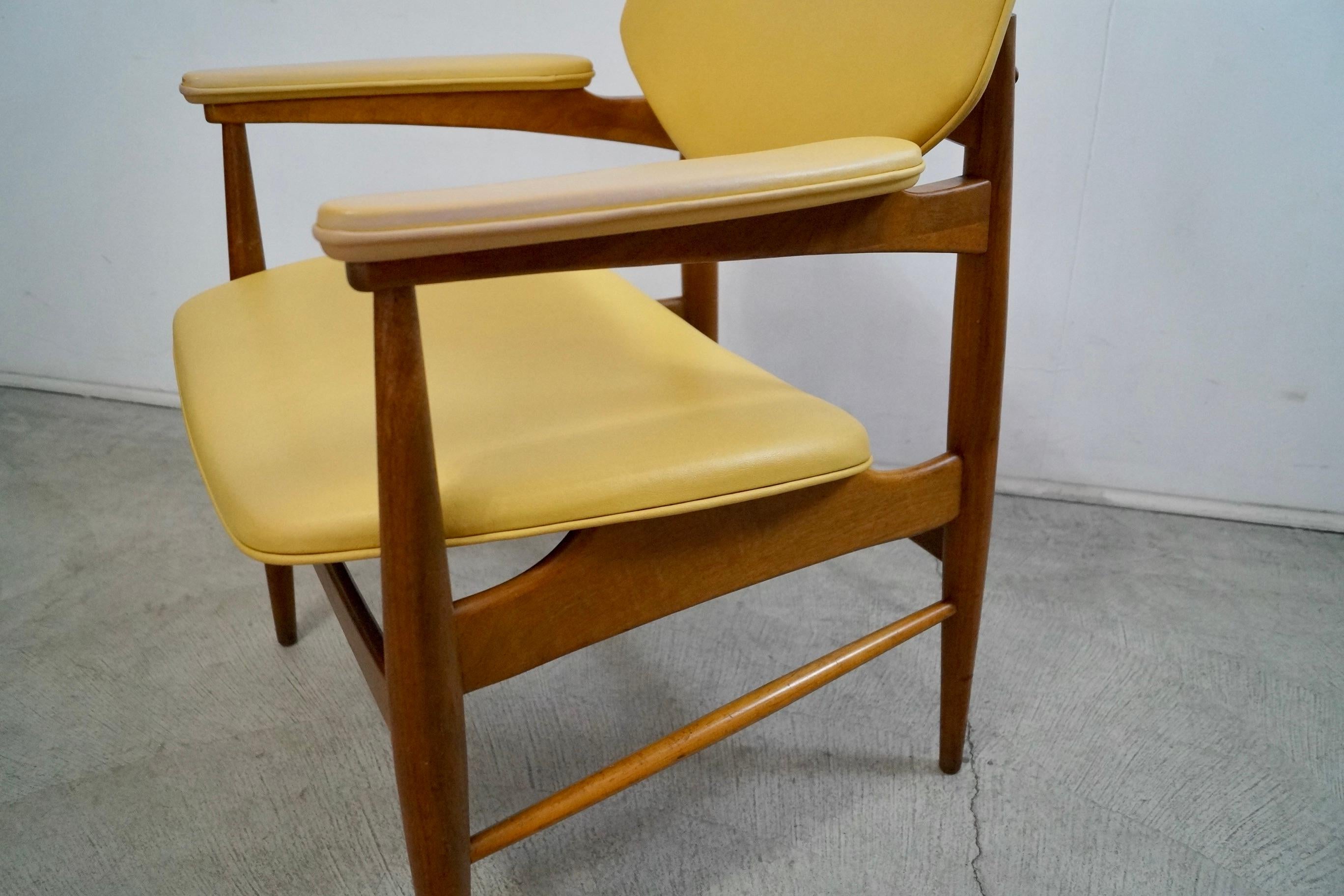 1950's Mid-Century Modern Walnut Armchair by Thonet For Sale 10