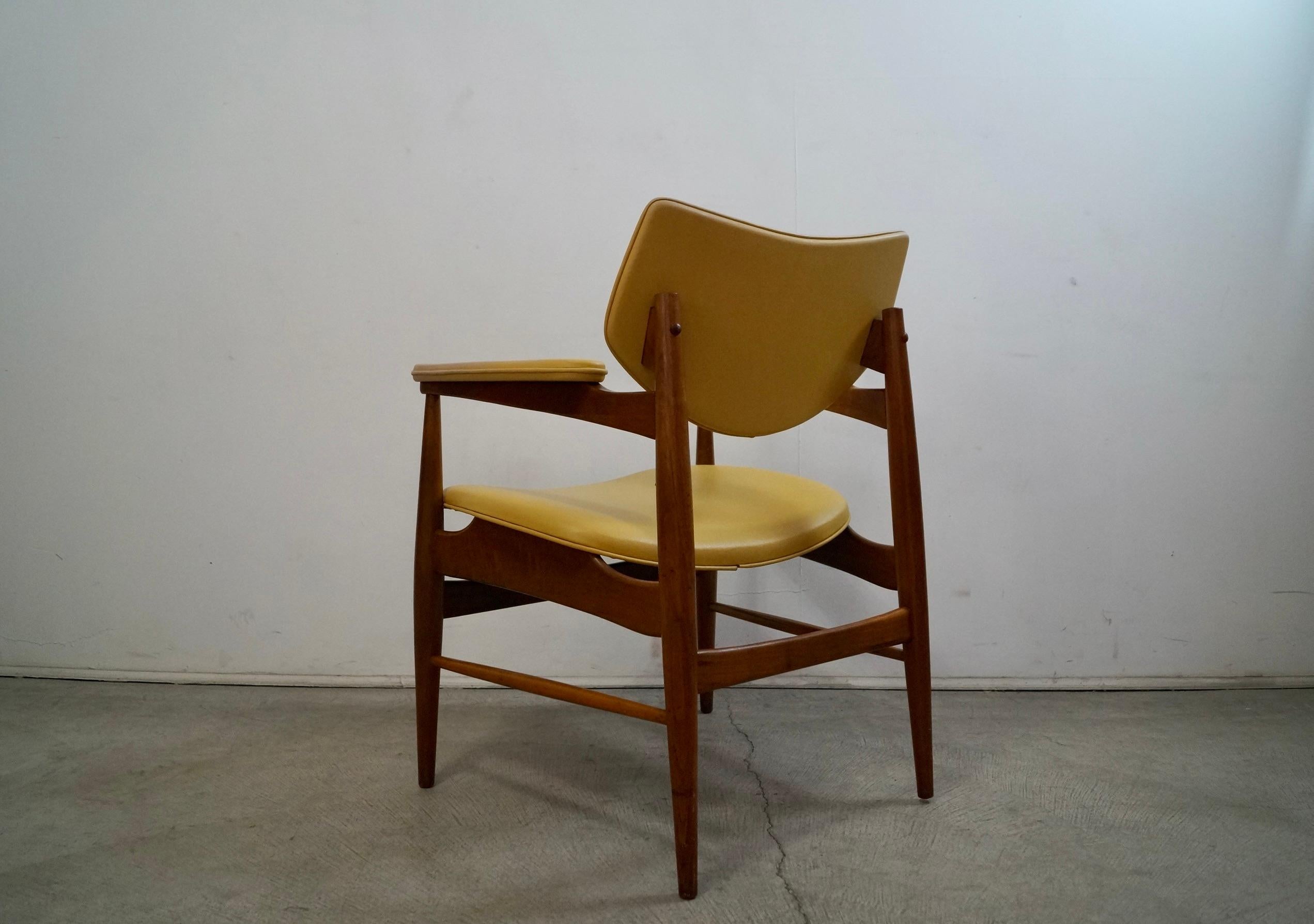 1950's Mid-Century Modern Walnut Armchair by Thonet For Sale 1