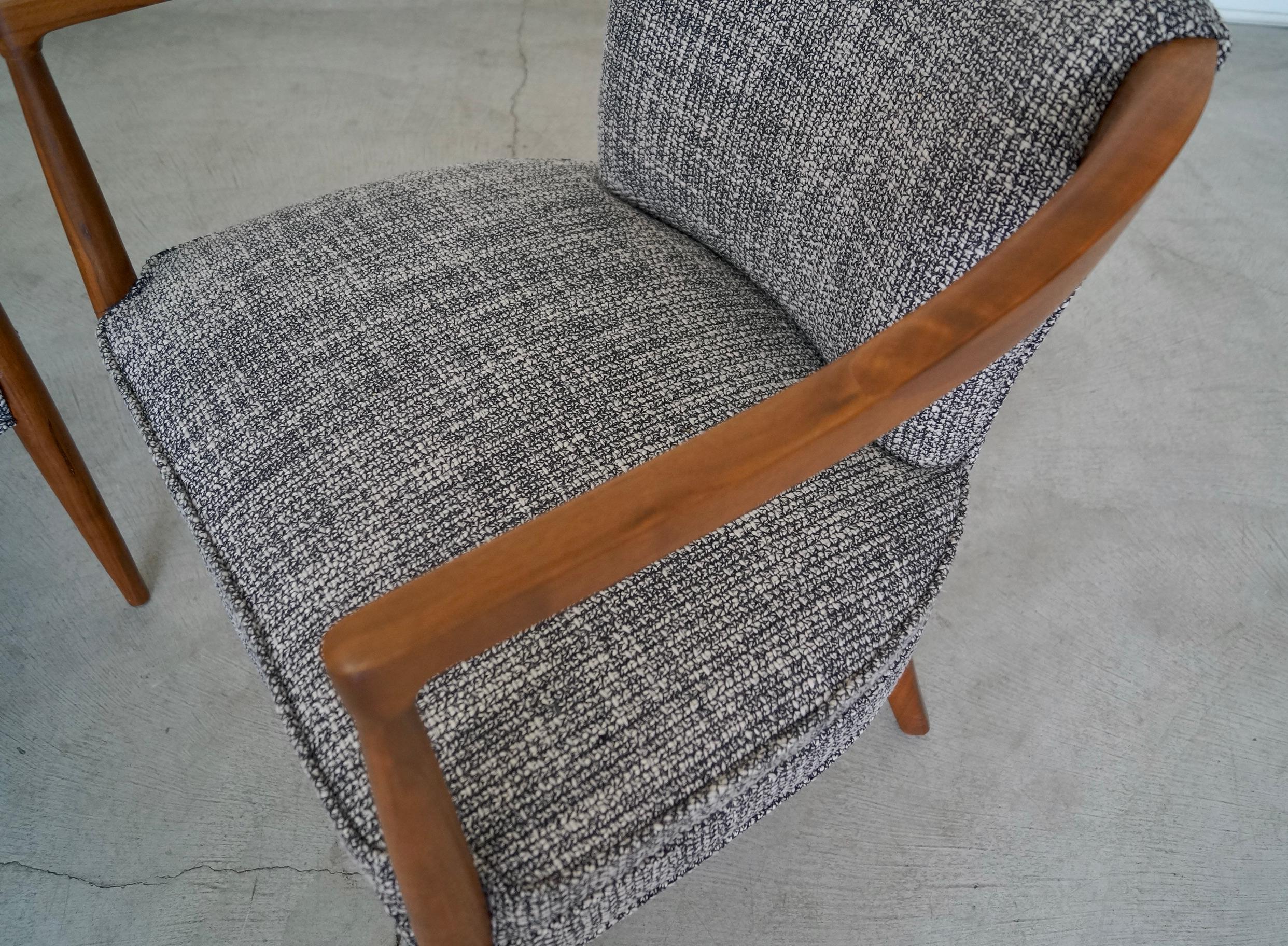 1950's Mid-Century Modern Walnut Armchairs, a Pair For Sale 4