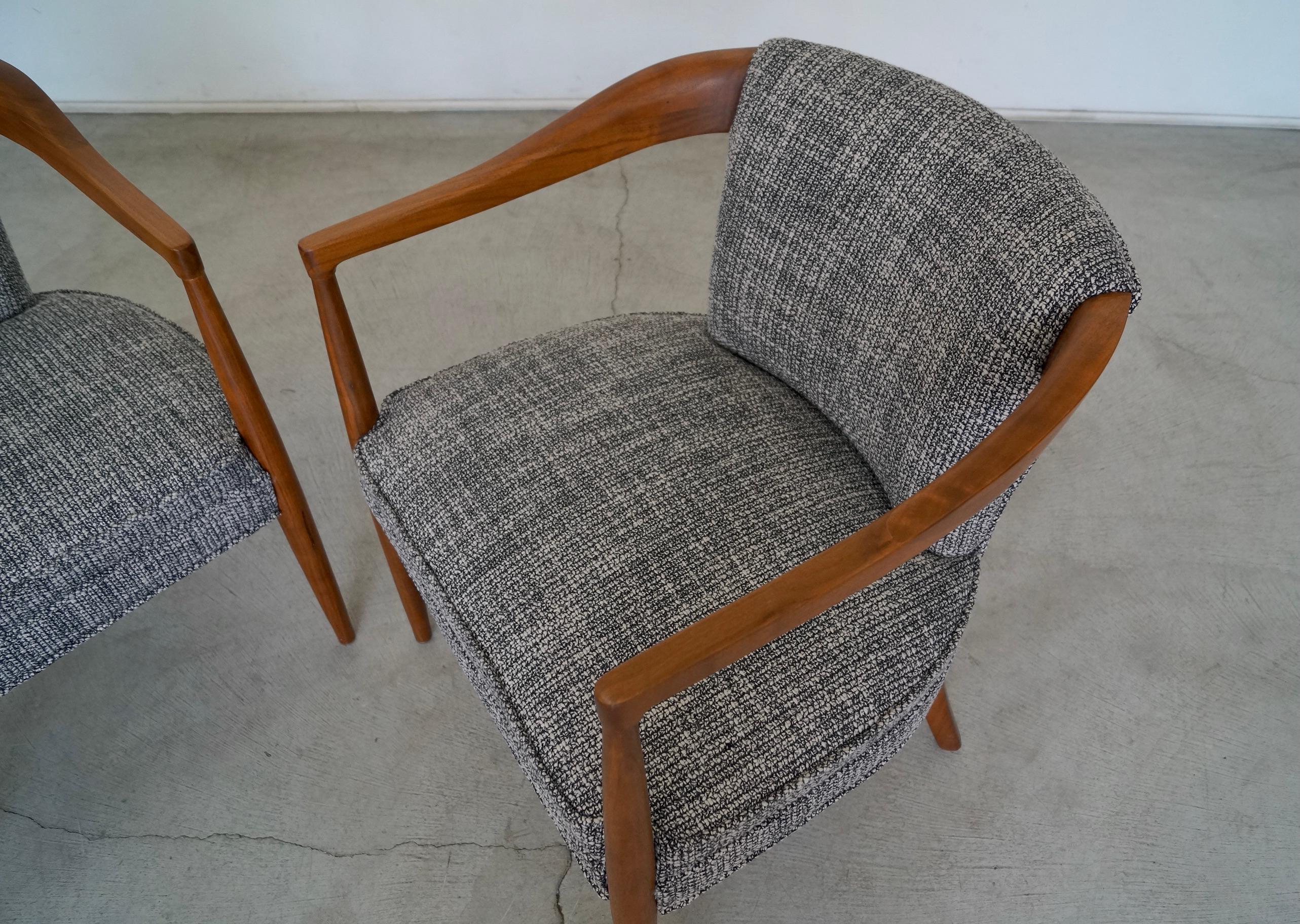 1950's Mid-Century Modern Walnut Armchairs, a Pair For Sale 3