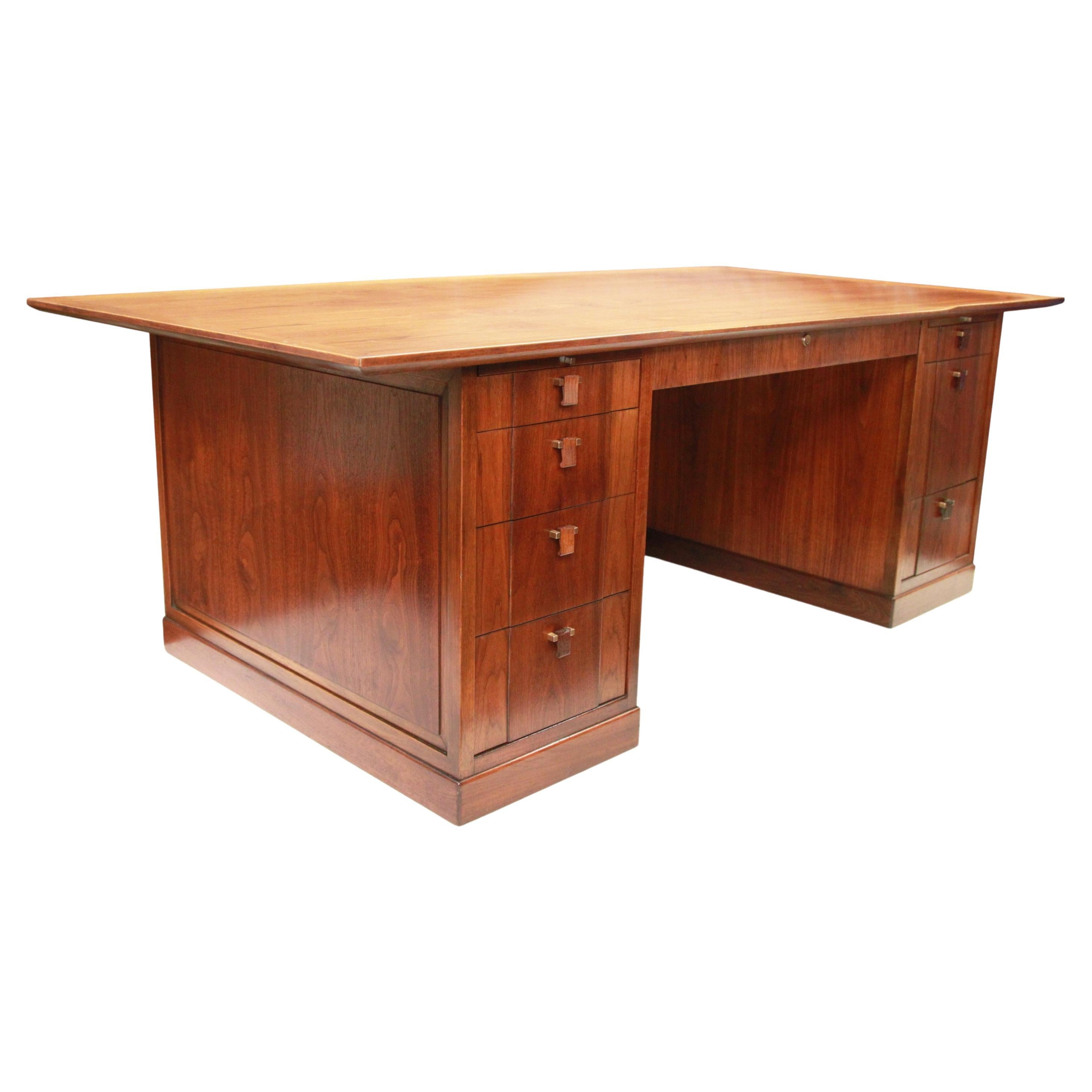 1950s Mid-Century Modern Walnut Executive Desk by Edward Wormley for Dunbar For Sale