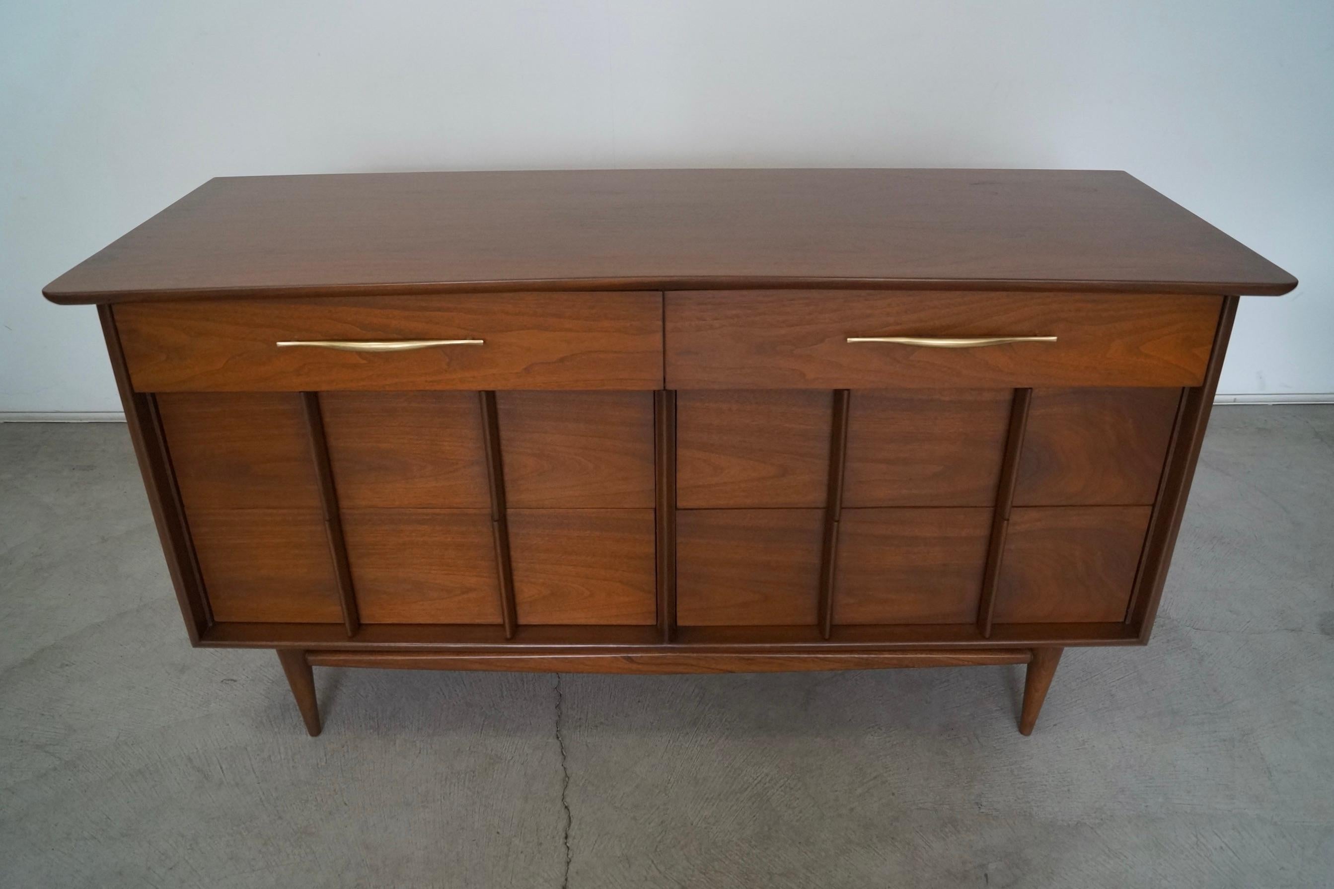 1950's Mid-Century Modern Walnut Kent Coffey Dresser 3